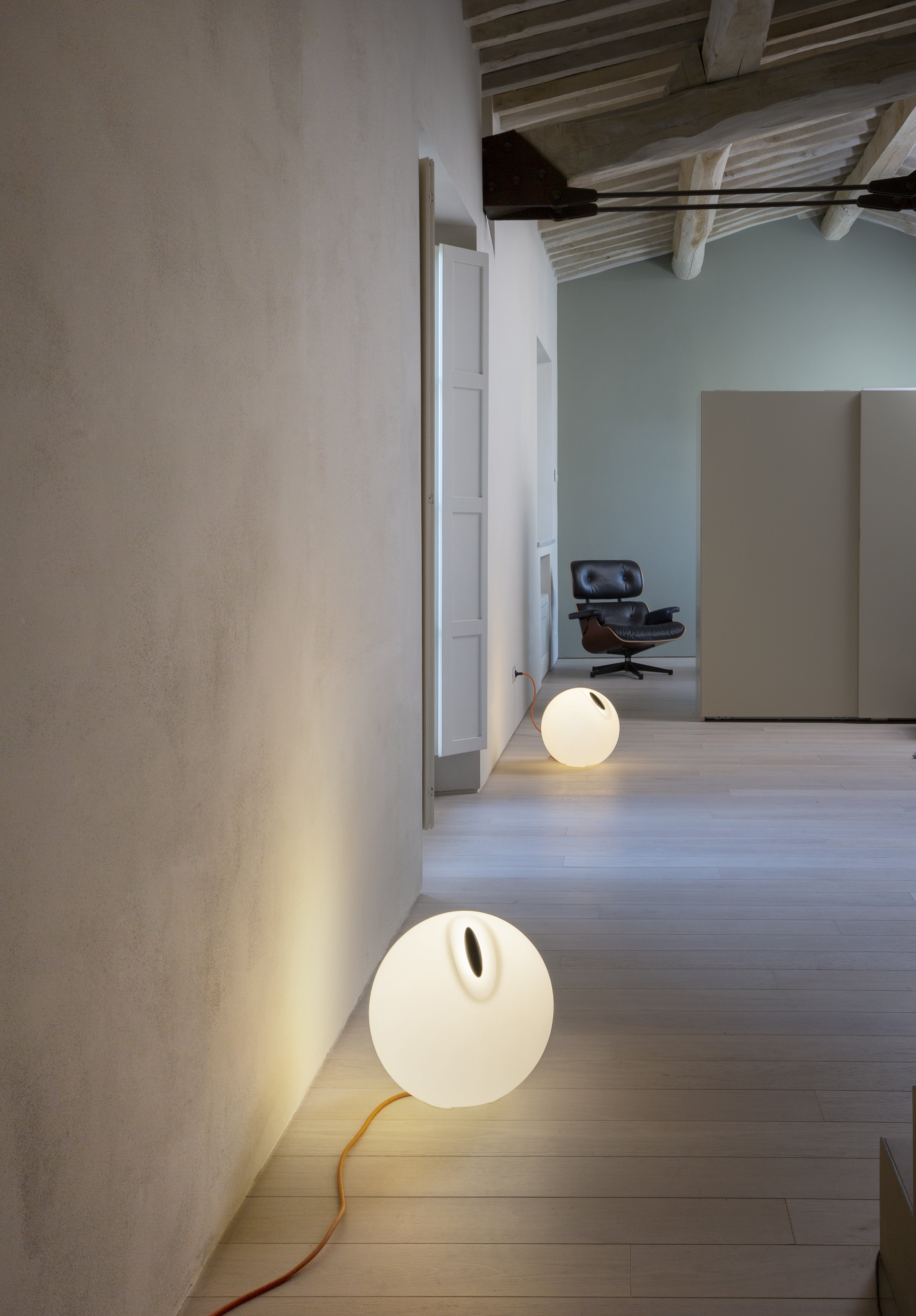 Zahradní podlahová lampa BOWL bílá
