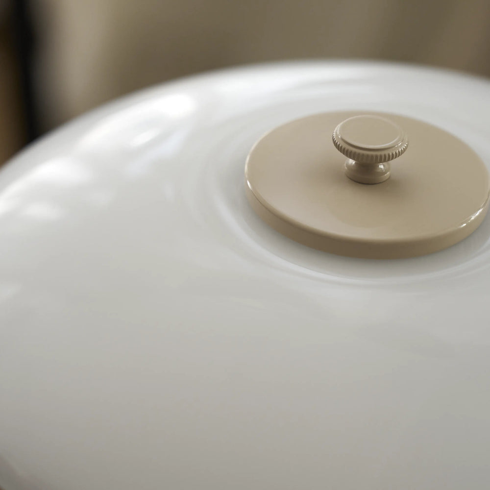 Stolní lampa PH 2/1 bílá s béžovým podstavcem