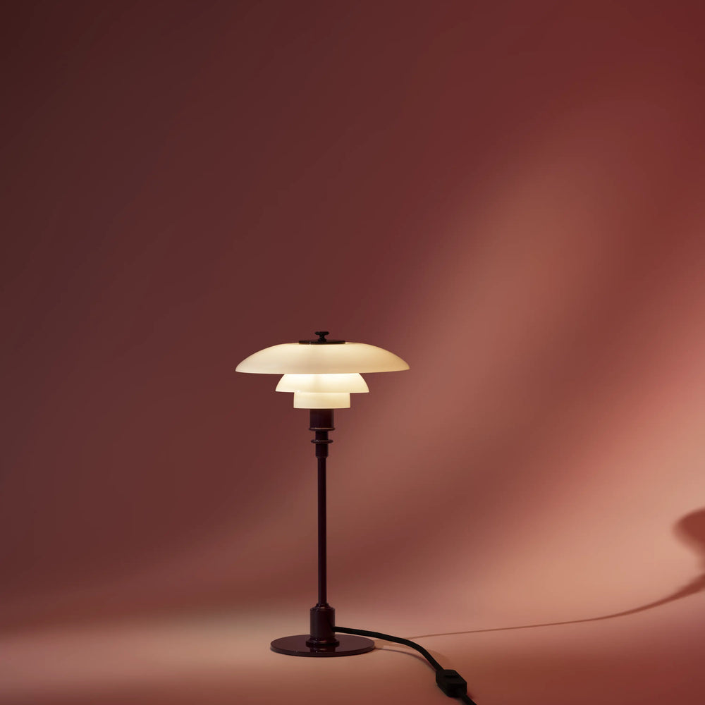 Lampa stolní PH 2/1 bílá s bordovou základnou