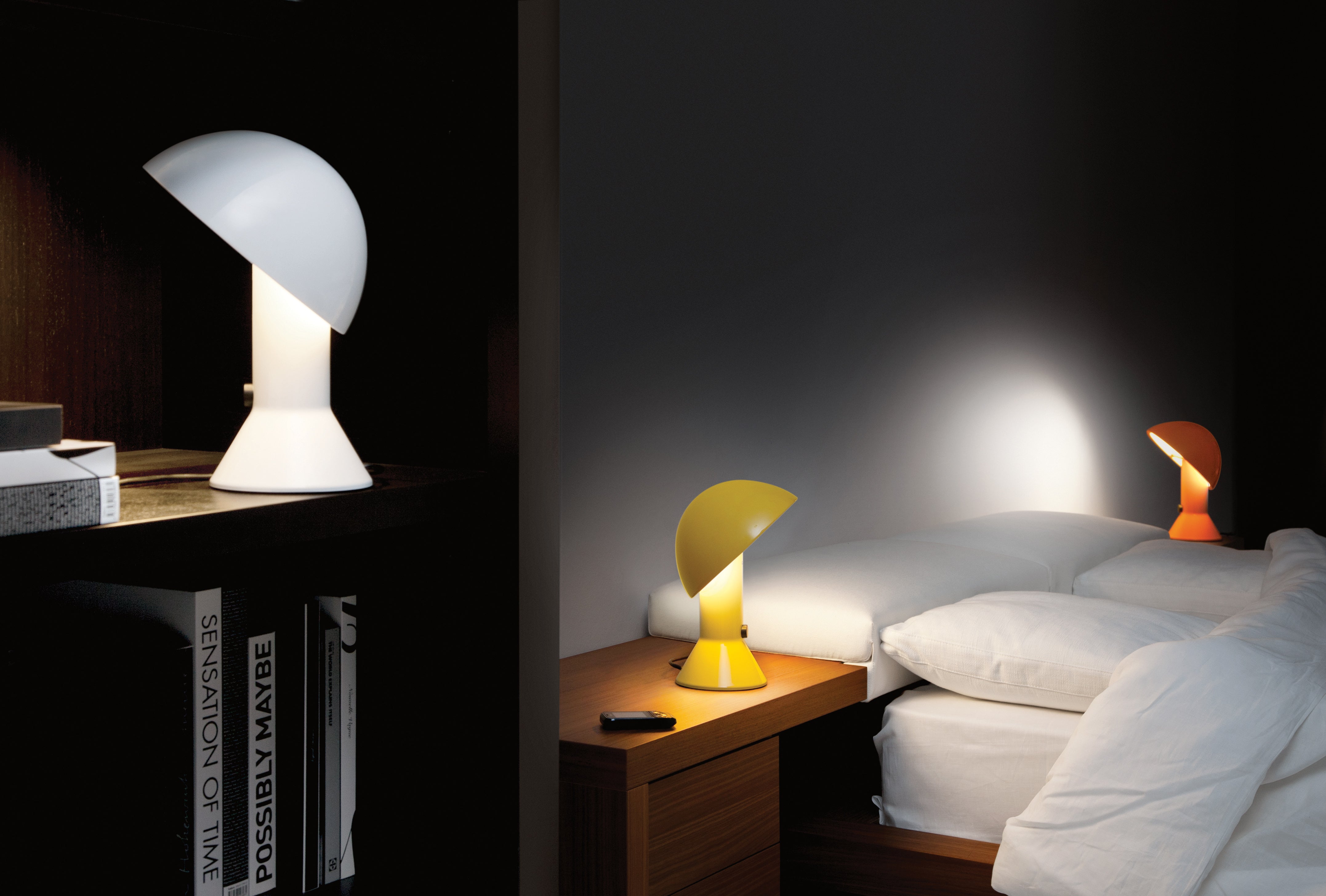 Stolní lampa ELMETTO v lesklé bílé barvě