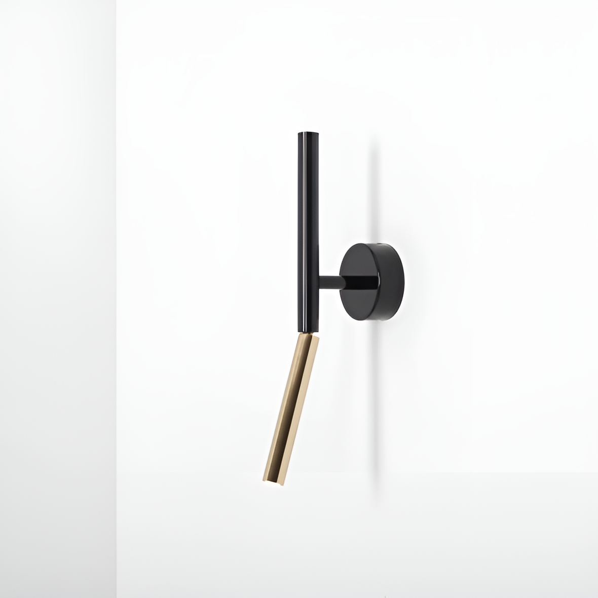 Nástěnné svítidlo STICK černé se zlatým