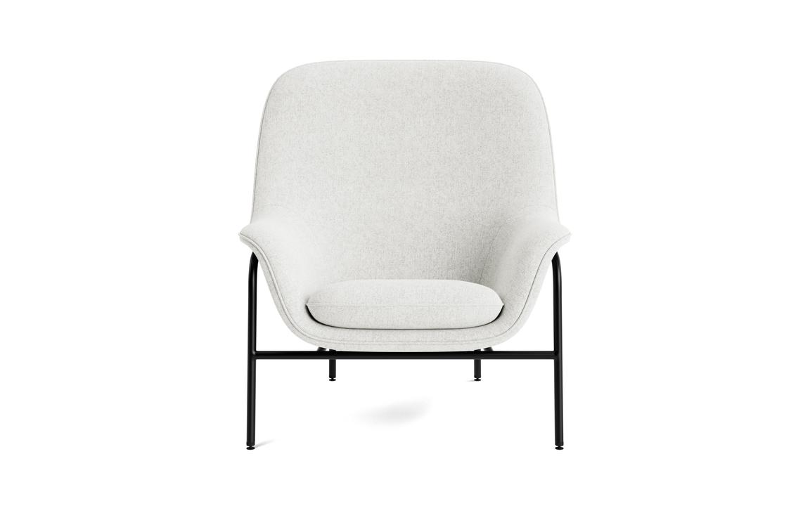 Křeslo DRAPE HIGH s černým kovovým podstavcem