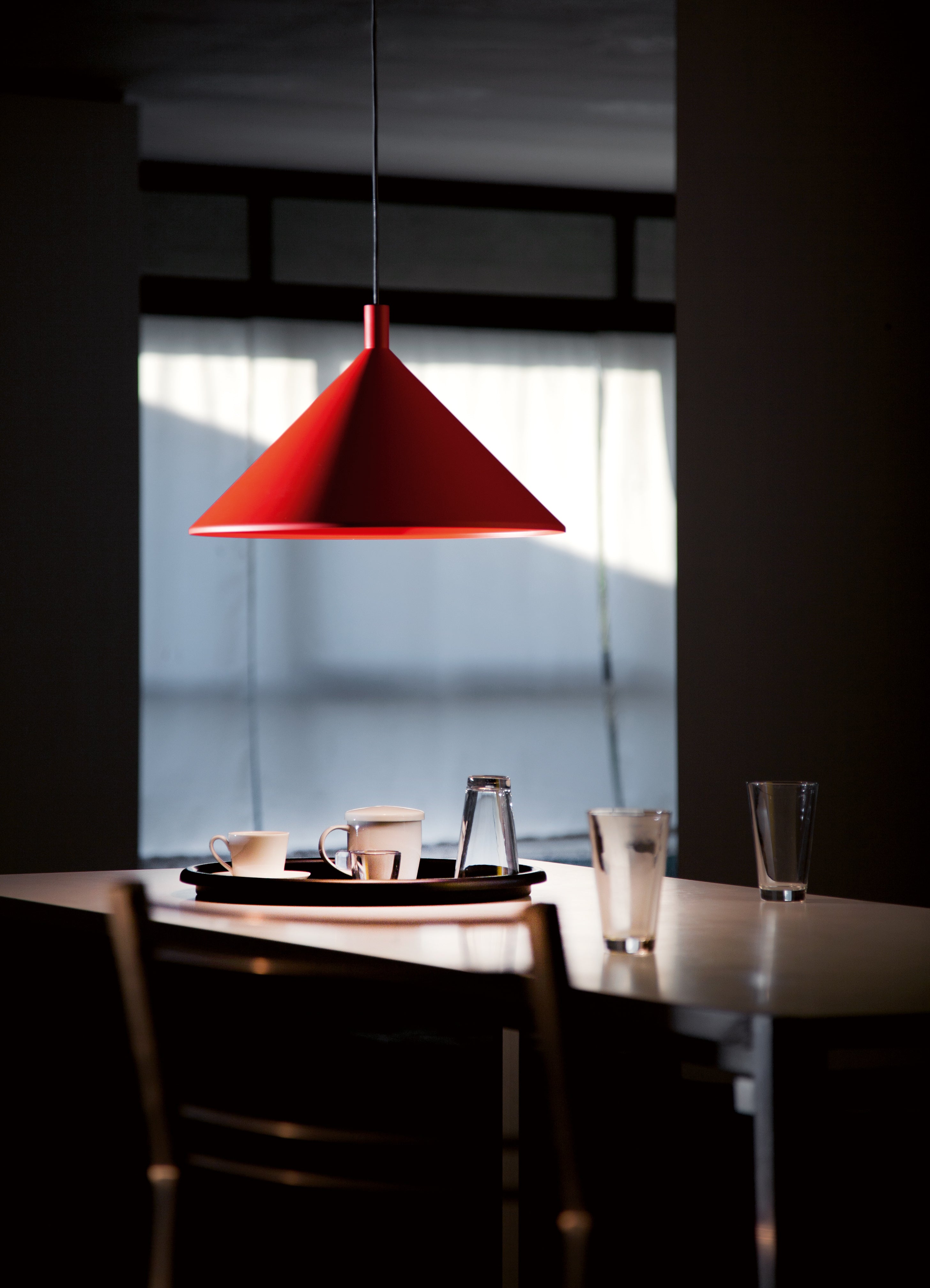 Lampa visící CONO černá