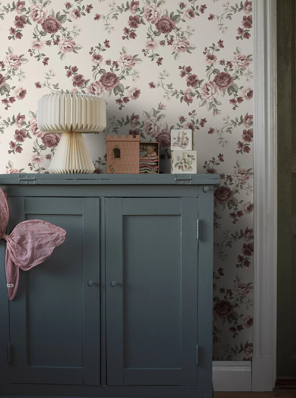 NOMI Beige Floral Plant Motif Wallpaper