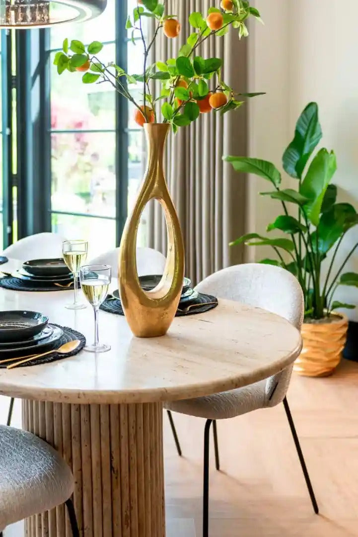 LA CANTERA brown table with travertine