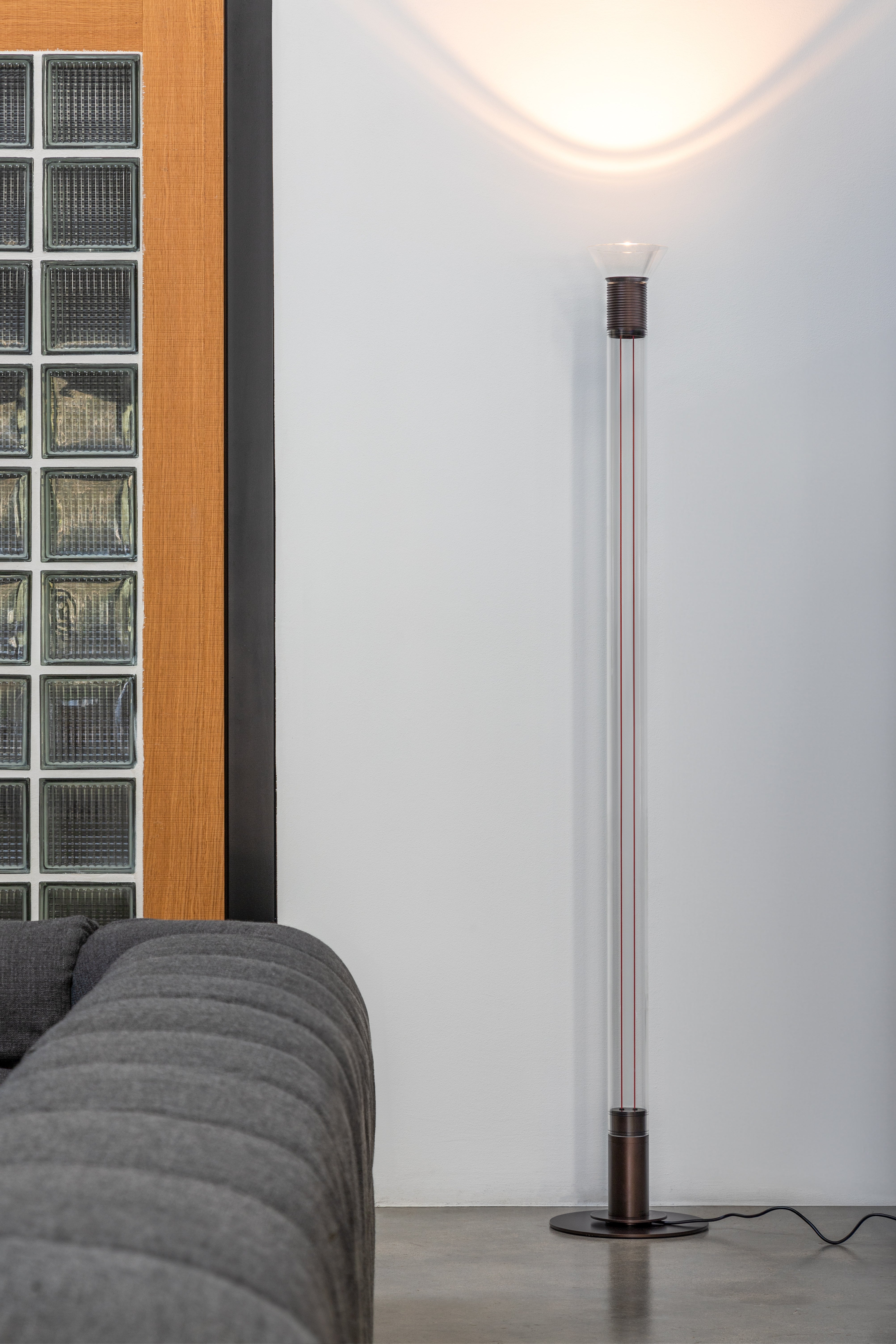 Podlahová lampa DIA transparentní s matnými šedými prvky