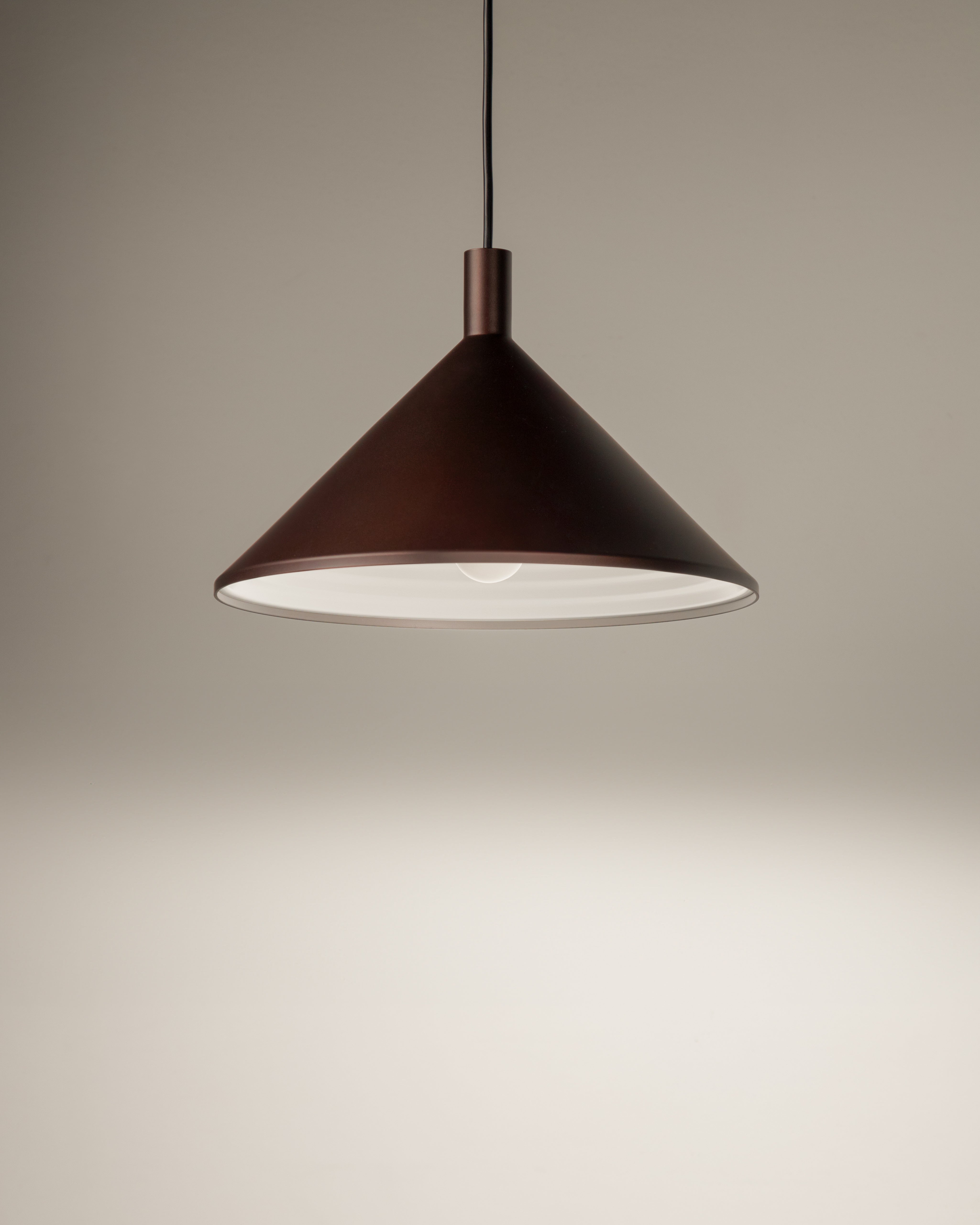 Lampa visící CONO černá