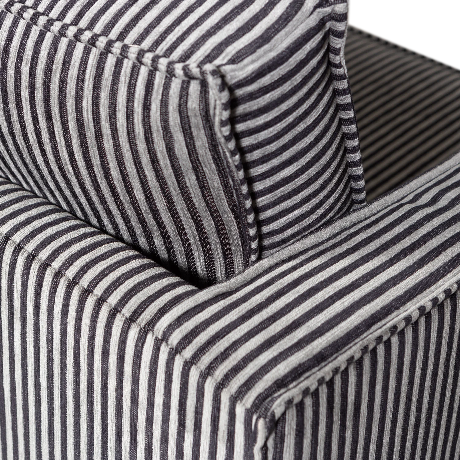 Rodeo chair black and white striped