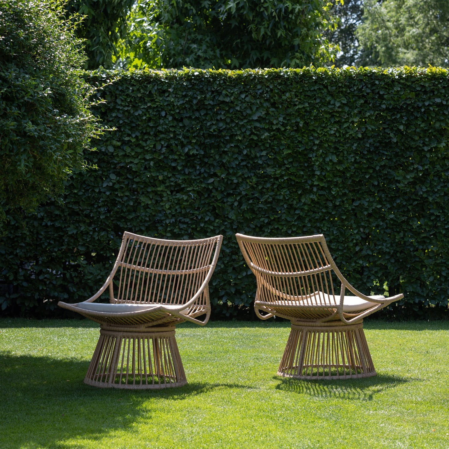 Alatna wicker garden armchair