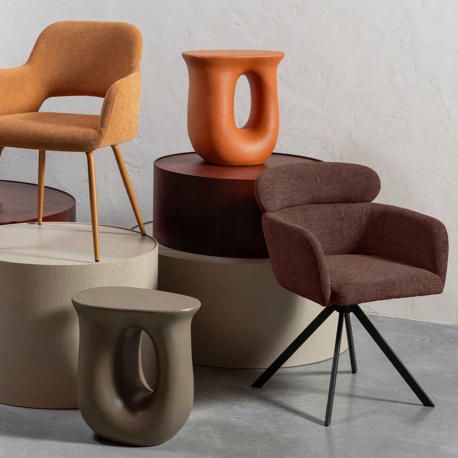 Fenne brown swivel chair