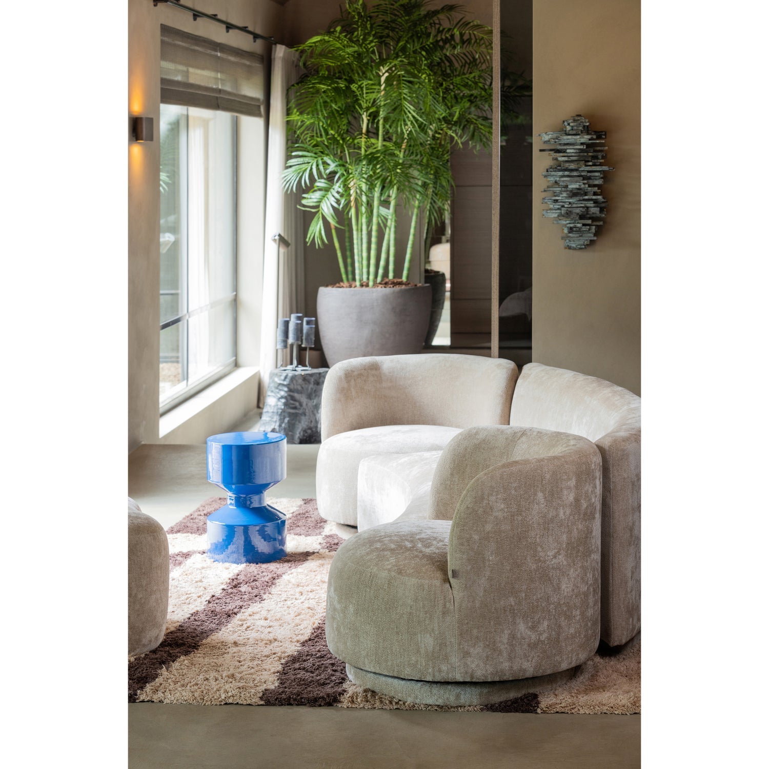 Hnědý koberec s dlouhým vlasem FAFA s béžovou barvou