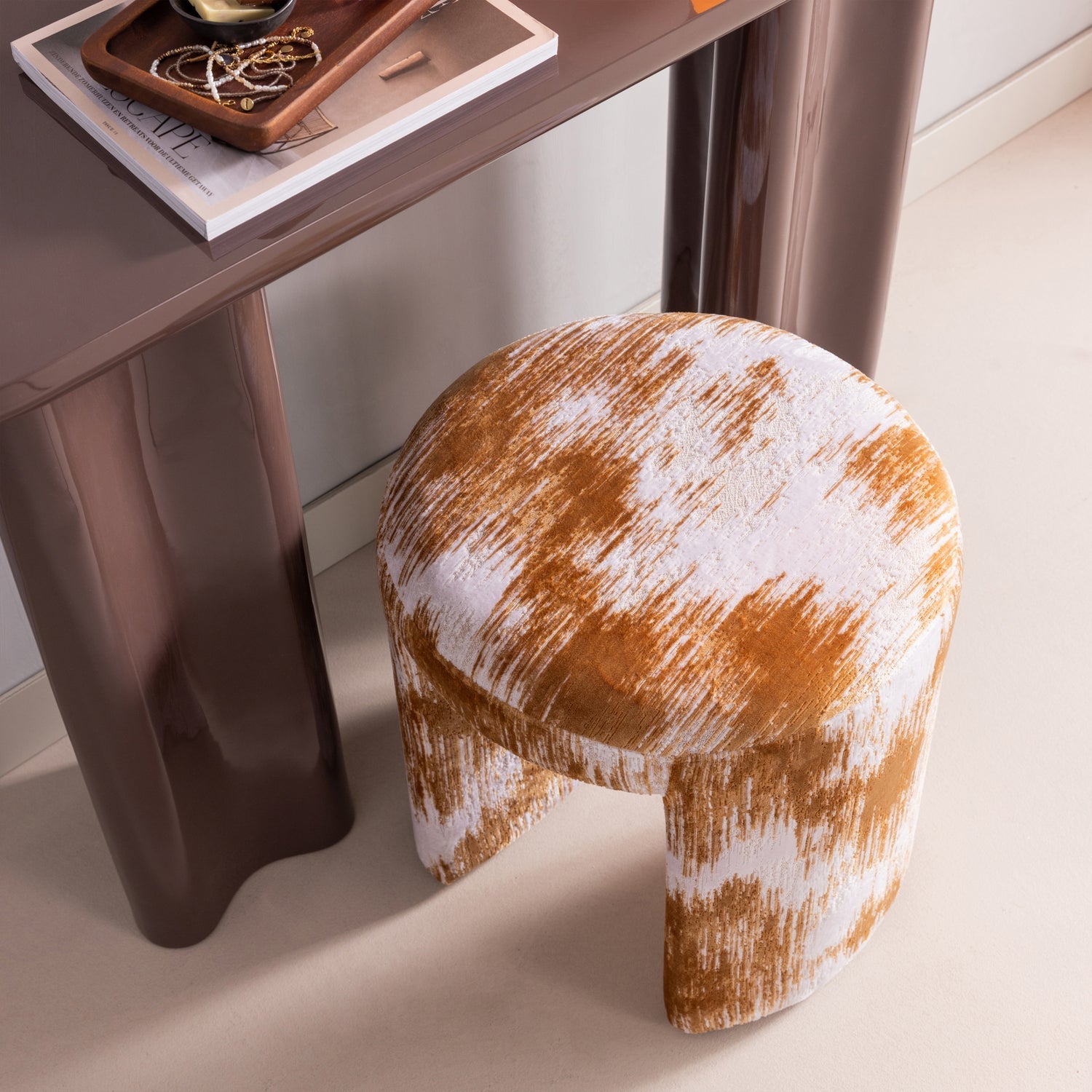 CHARLIE caramel stool with beige