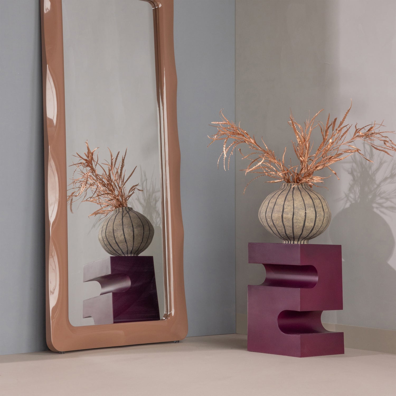 Konferenční stolek JESSA švestkový