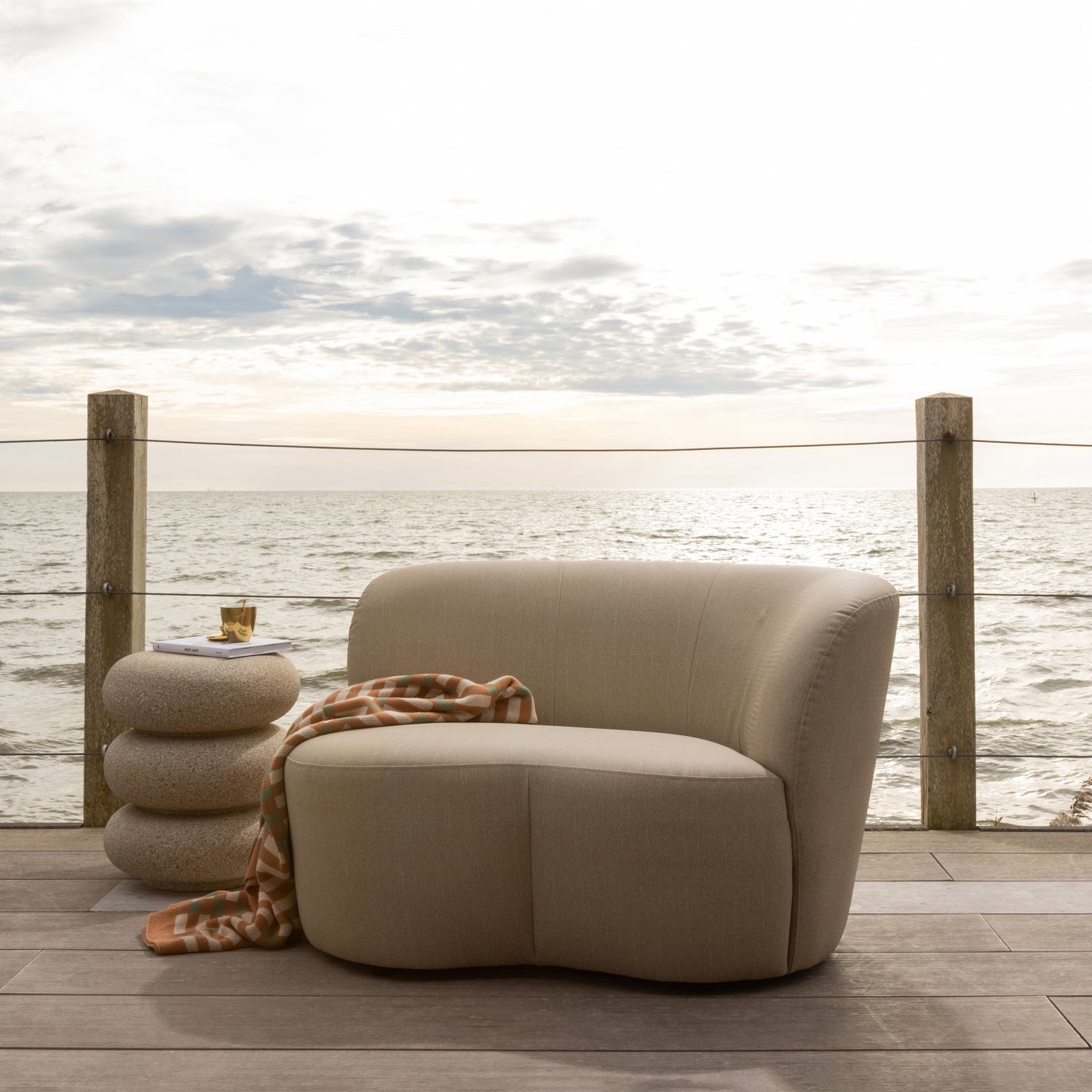 Zahradní pohovka pravostranná STONE písková