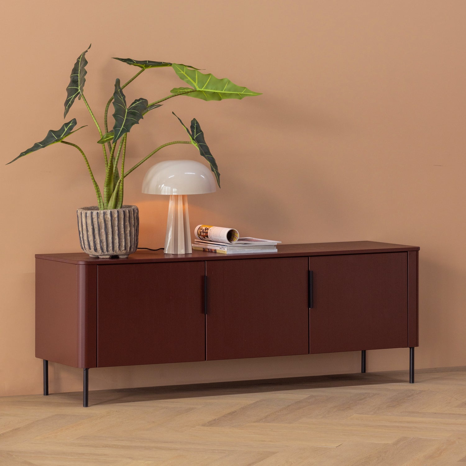 GUNNAR TV Cabinet in Burgundy