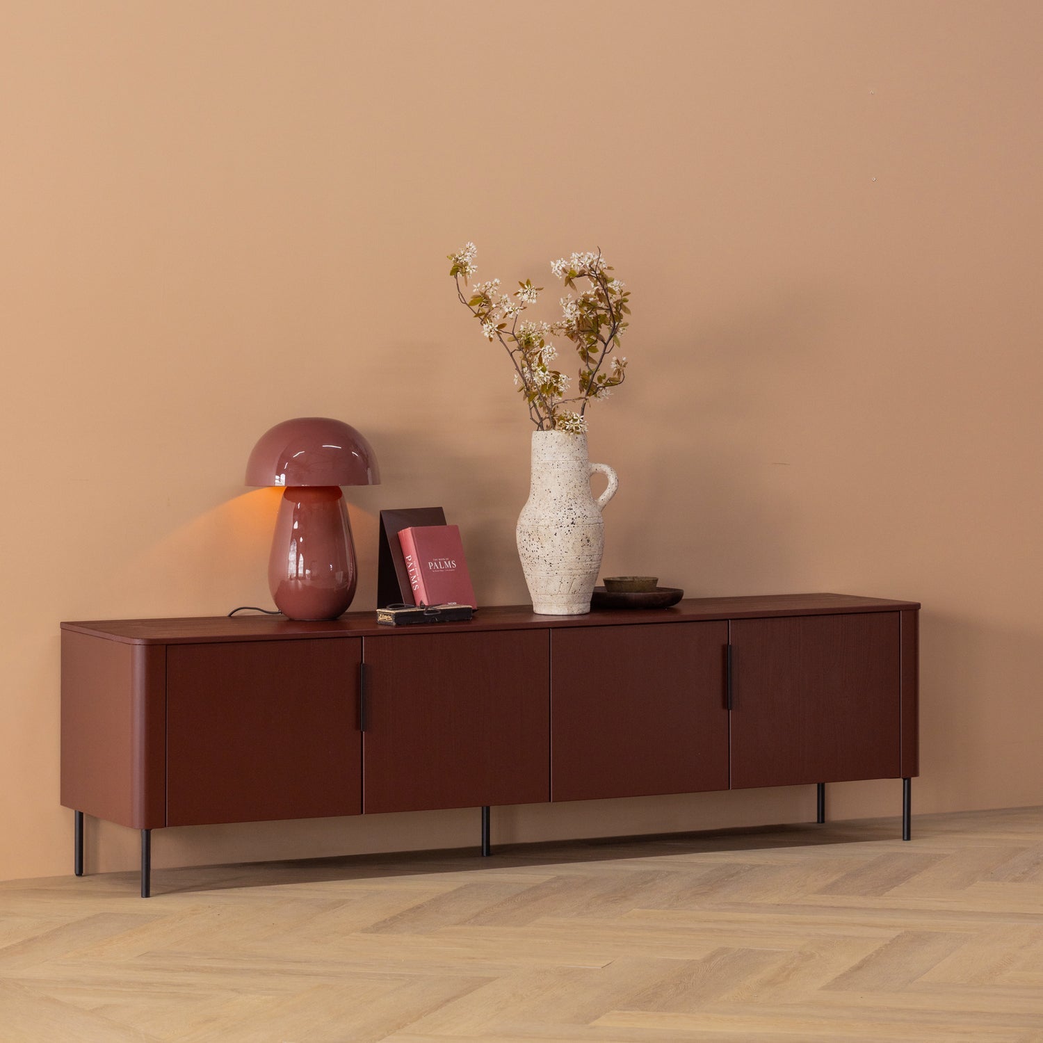GUNNAR TV Cabinet in Burgundy