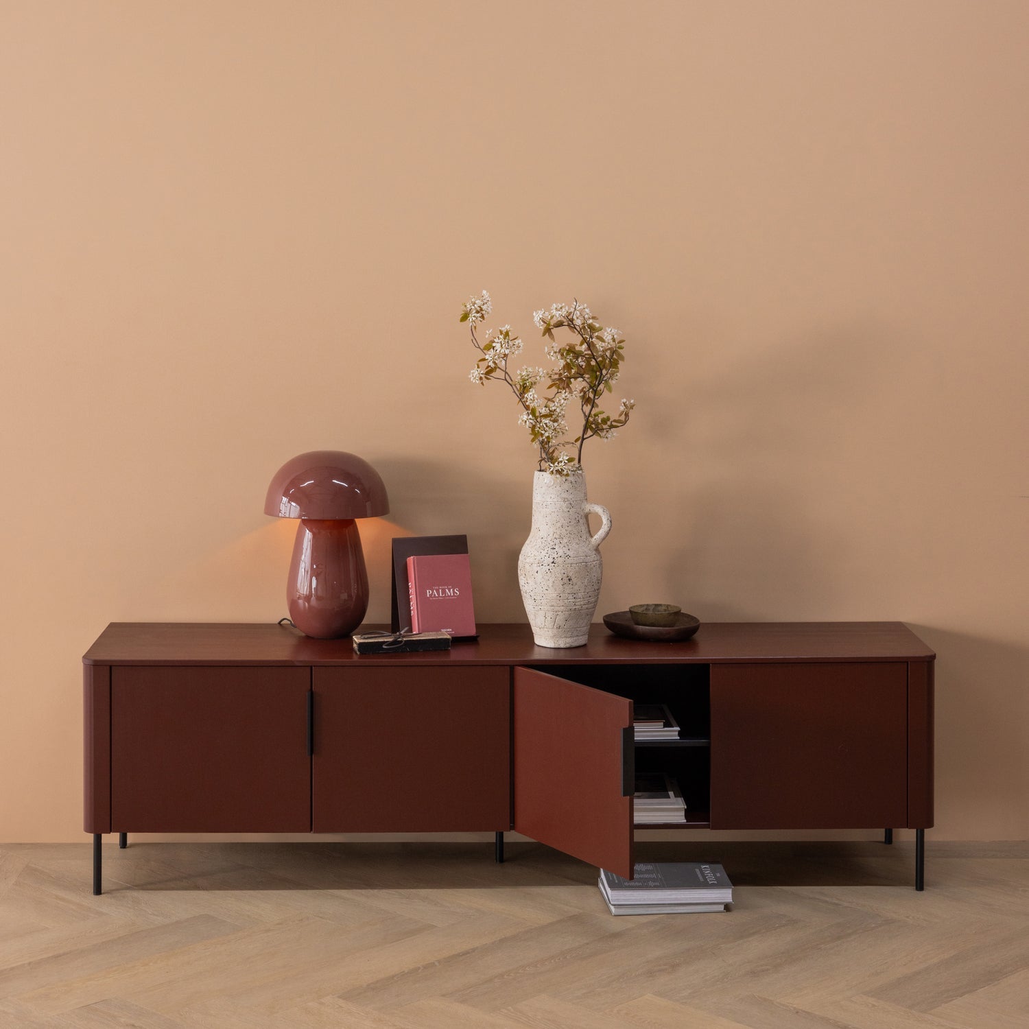 GUNNAR TV Cabinet in Burgundy