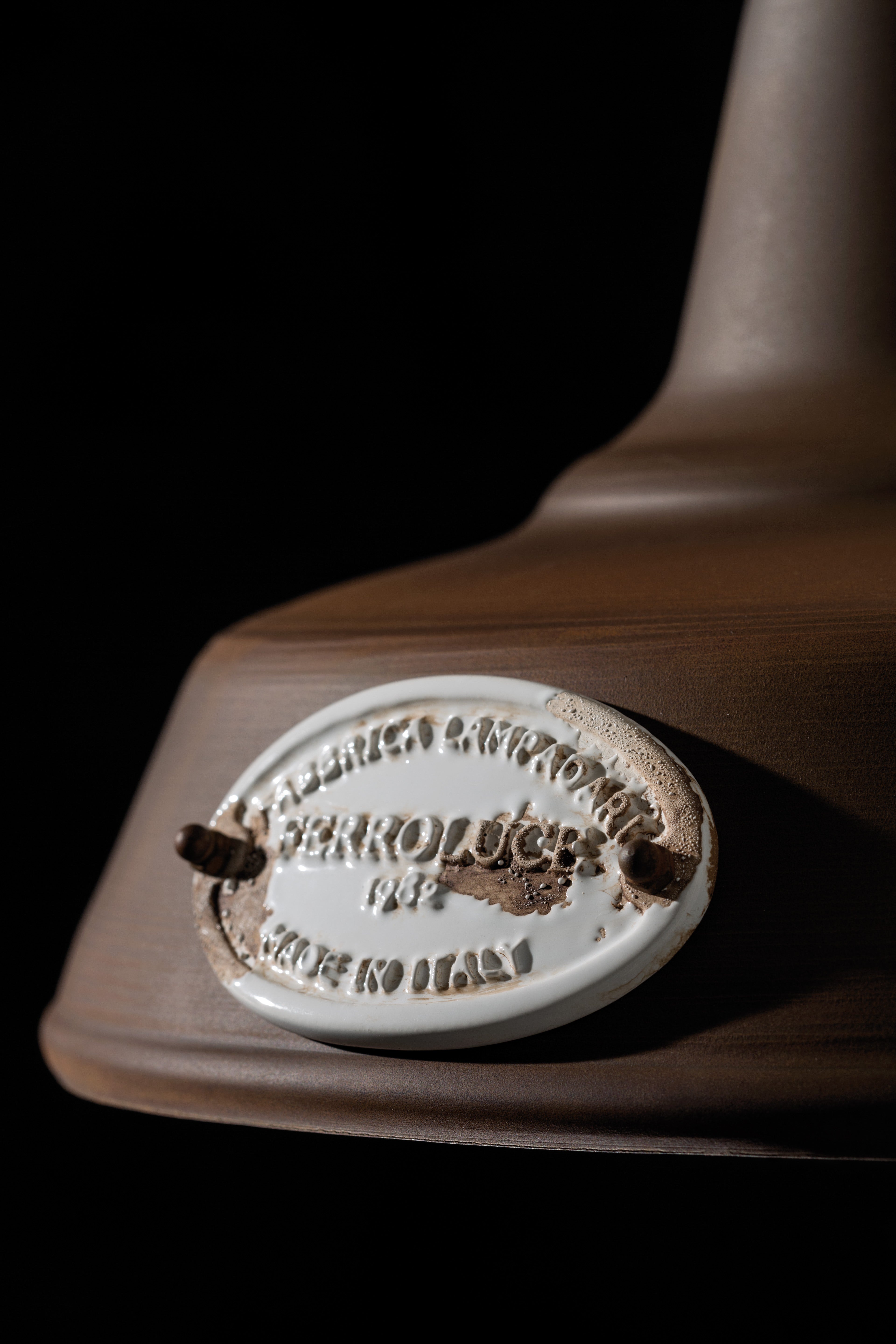 Lampa wisząca ceramiczno-żelazna GRUNGE rdzawy z kremowym efektem Craquelé