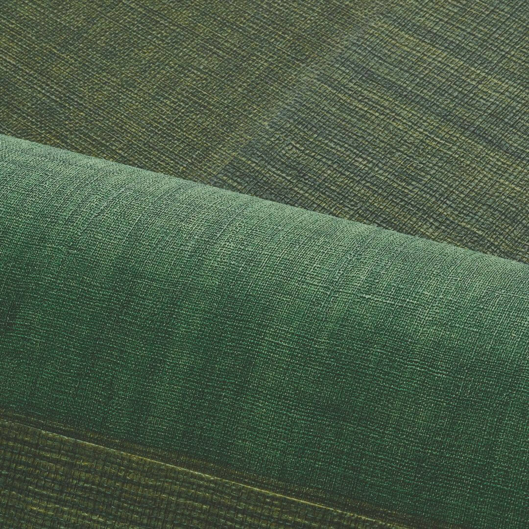 Tapeta strukturovaná geometrická patchwork napodobující tkaninu MESTIZO - VERT FORÊT lesní zelená