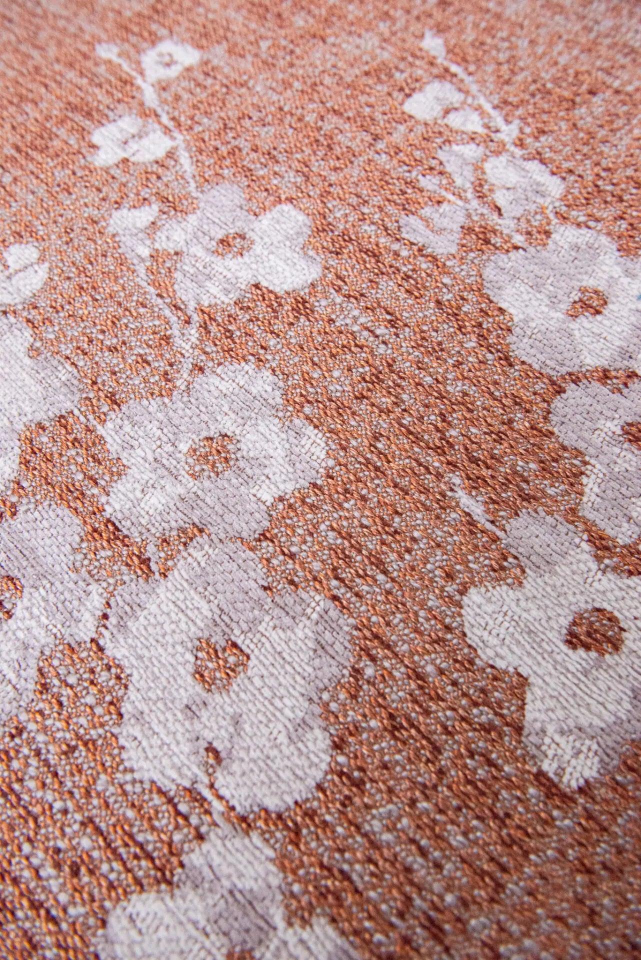 Oval rug SAKURA pink with white