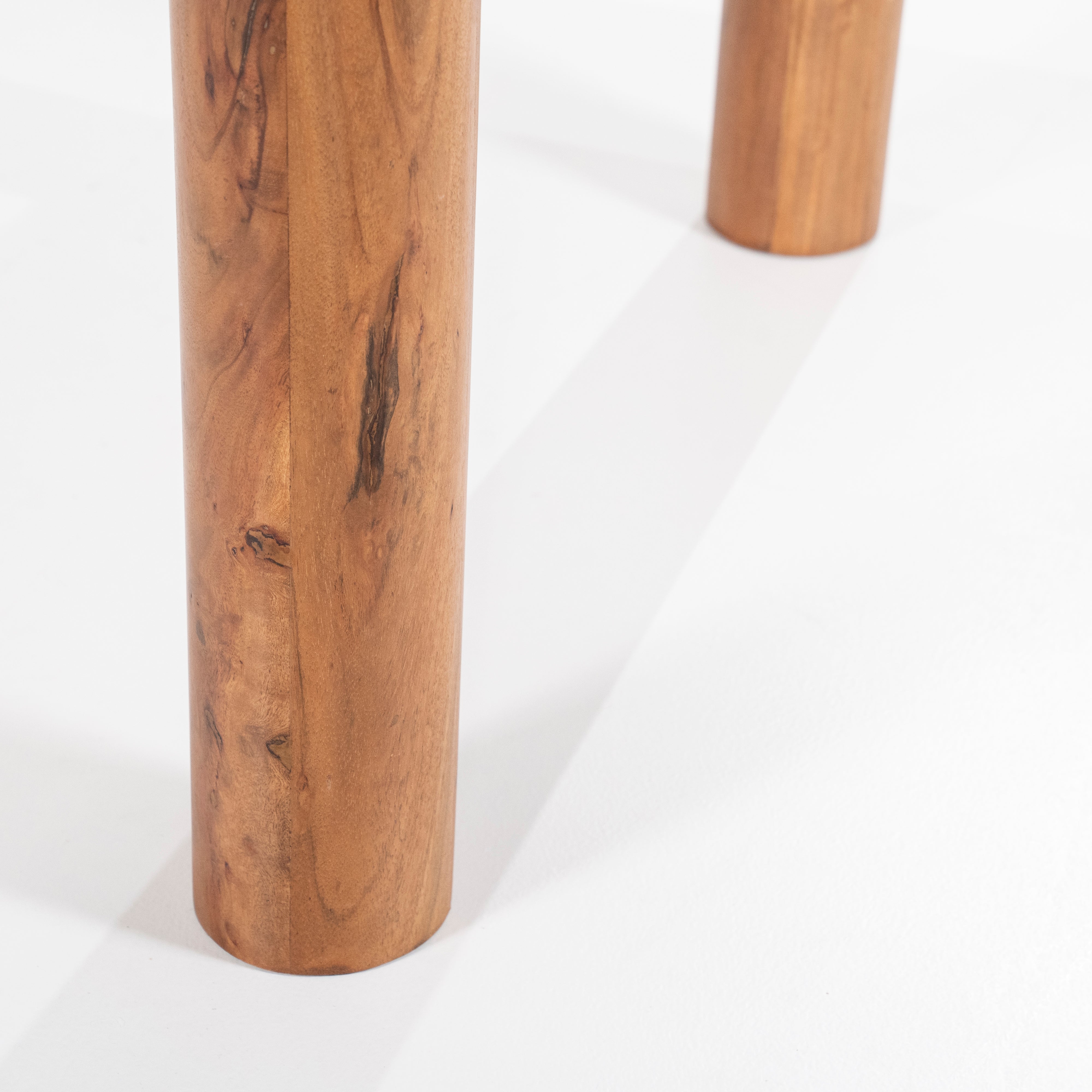 JULIAN Table Acacia Wood