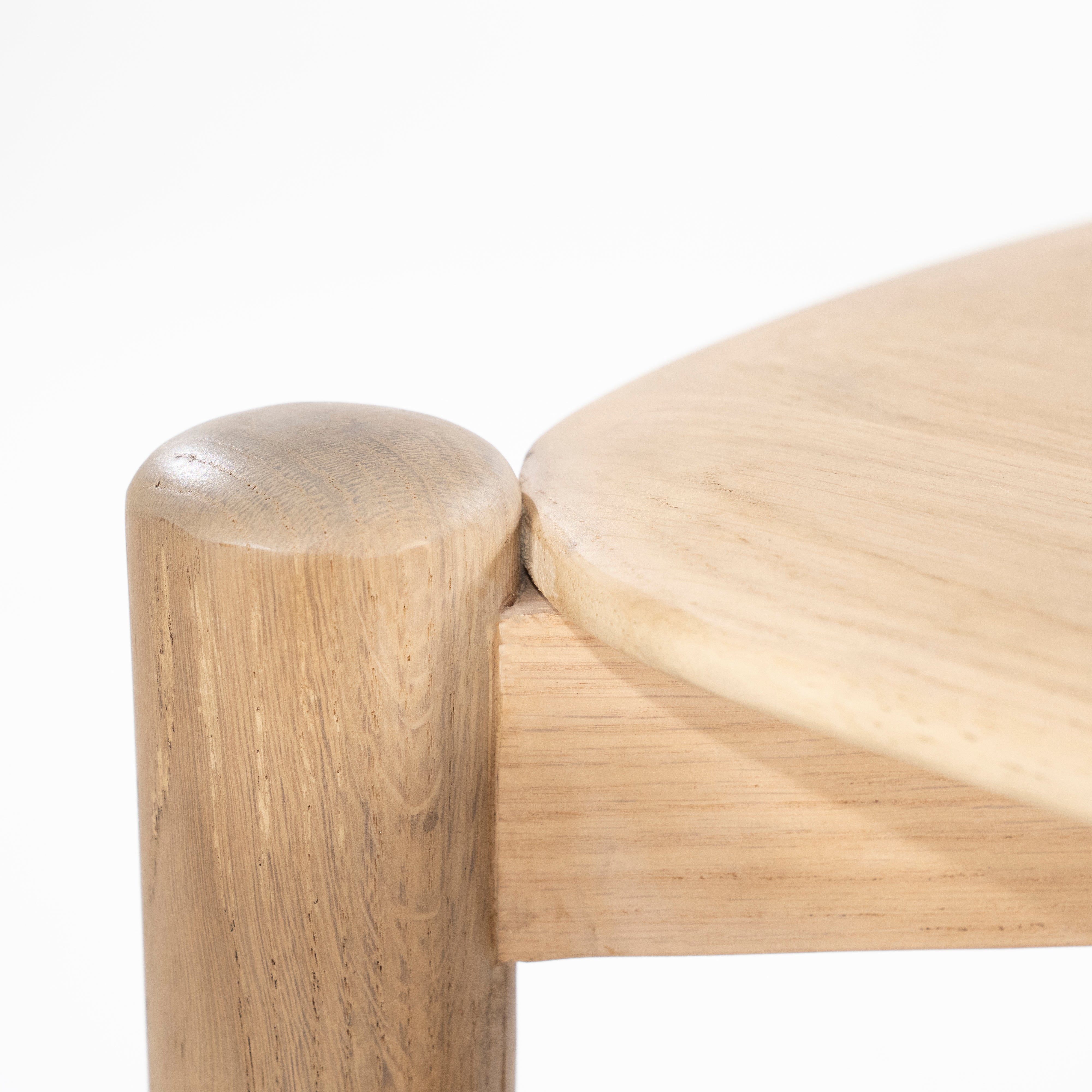 Konzole SELBU dubové dřevo