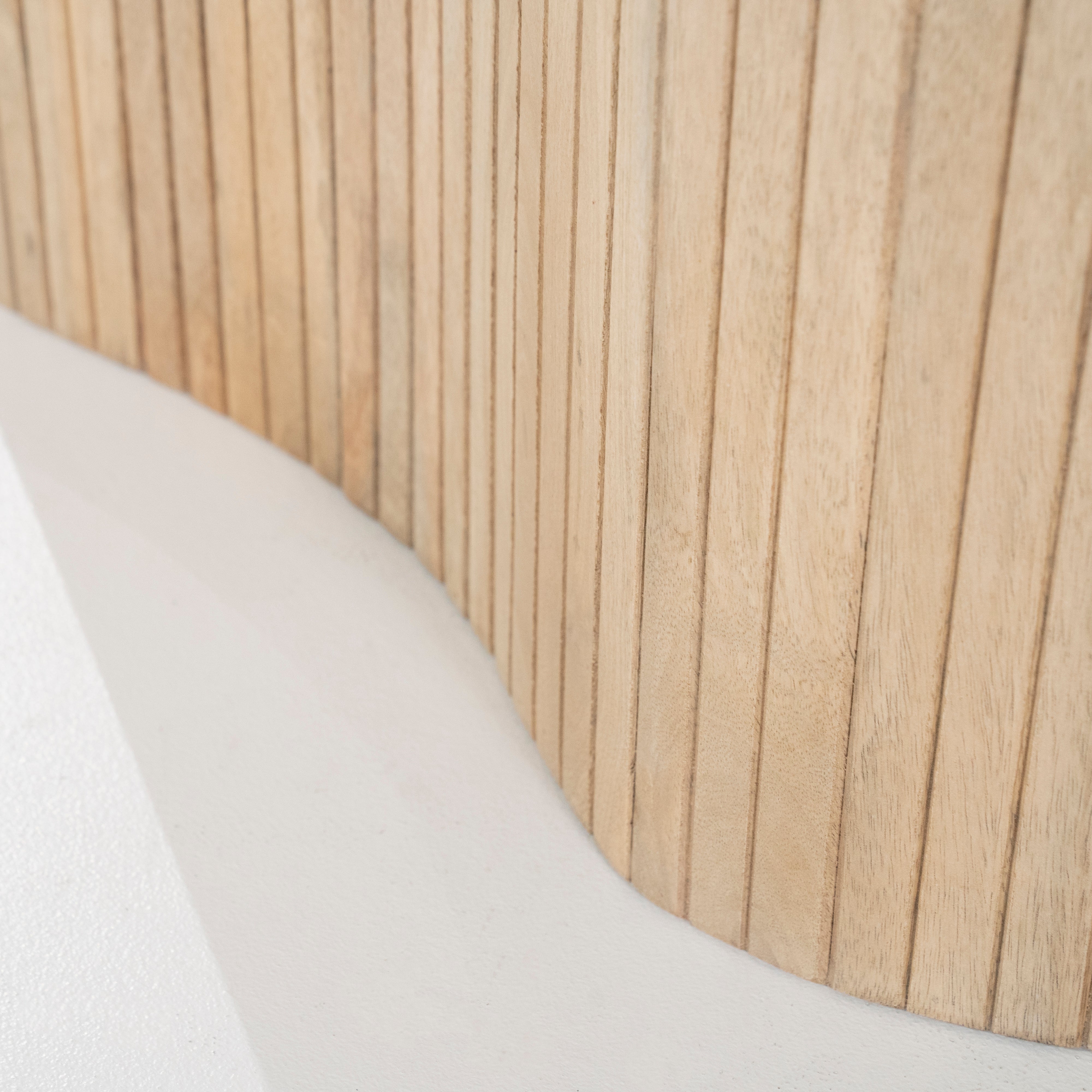 Stolik kawowy KIRA drewno mango z marmurowym blatem