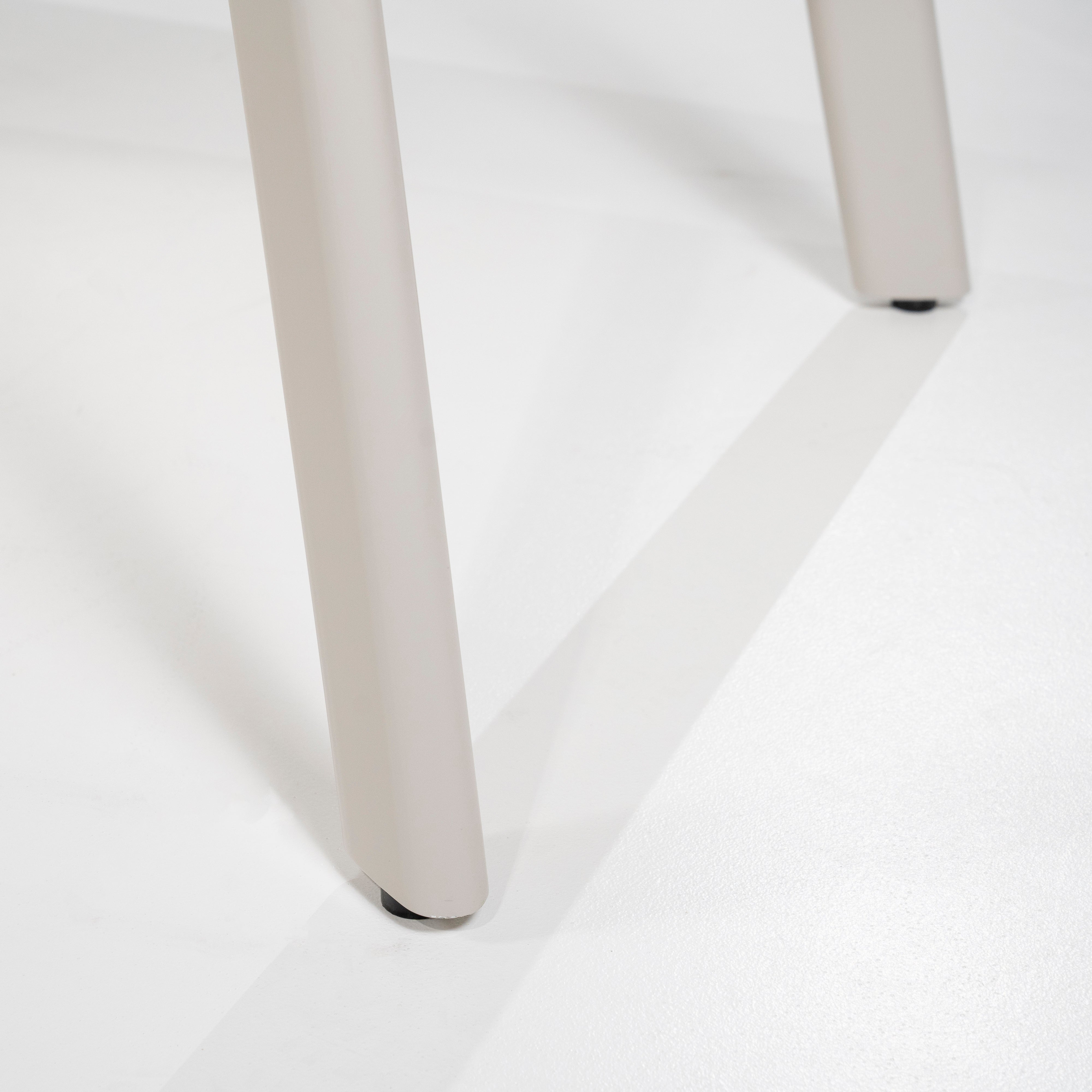 Oval table DION oak wood with metal base