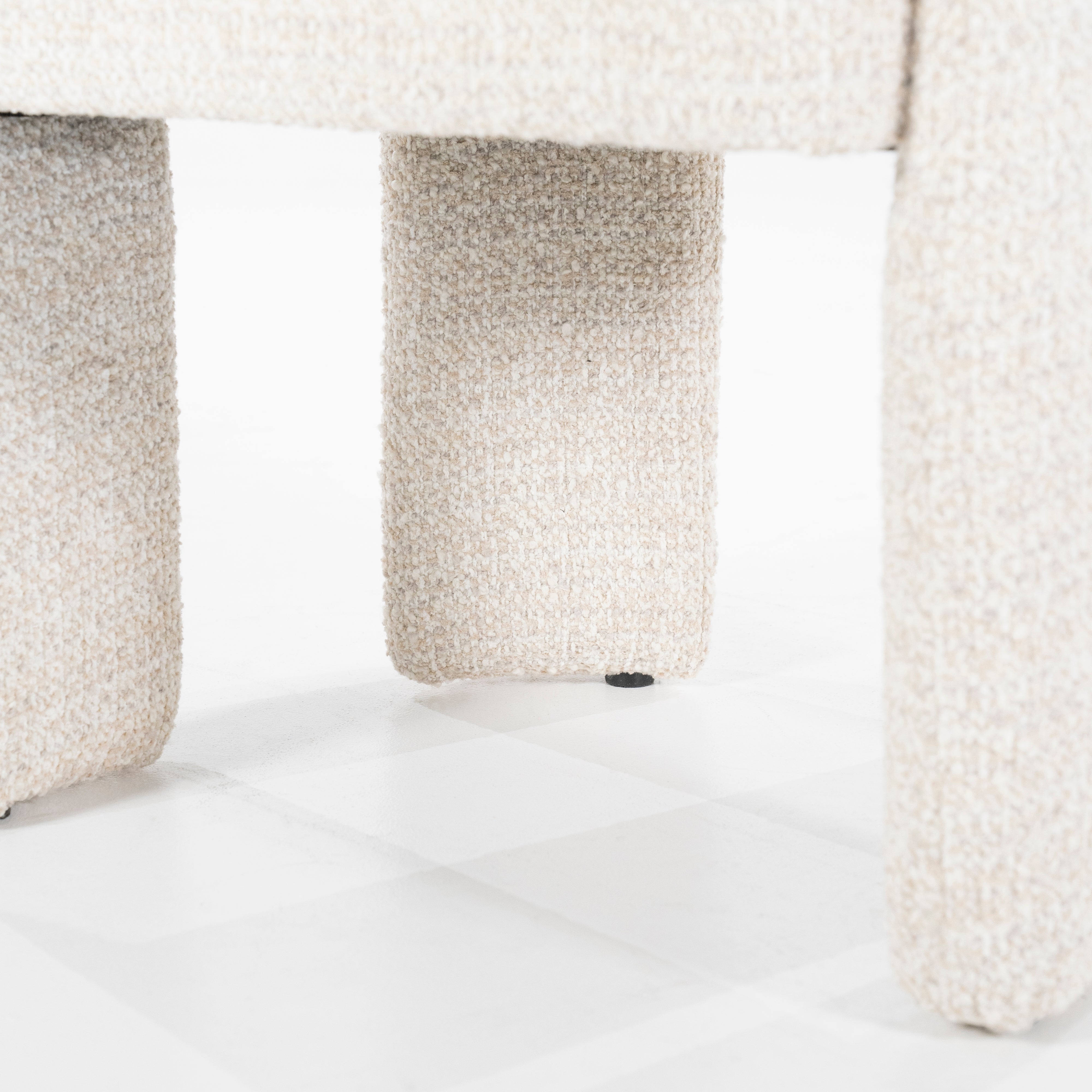 Krzesło z podłokietnikami HAMILTON jasnobeżowy