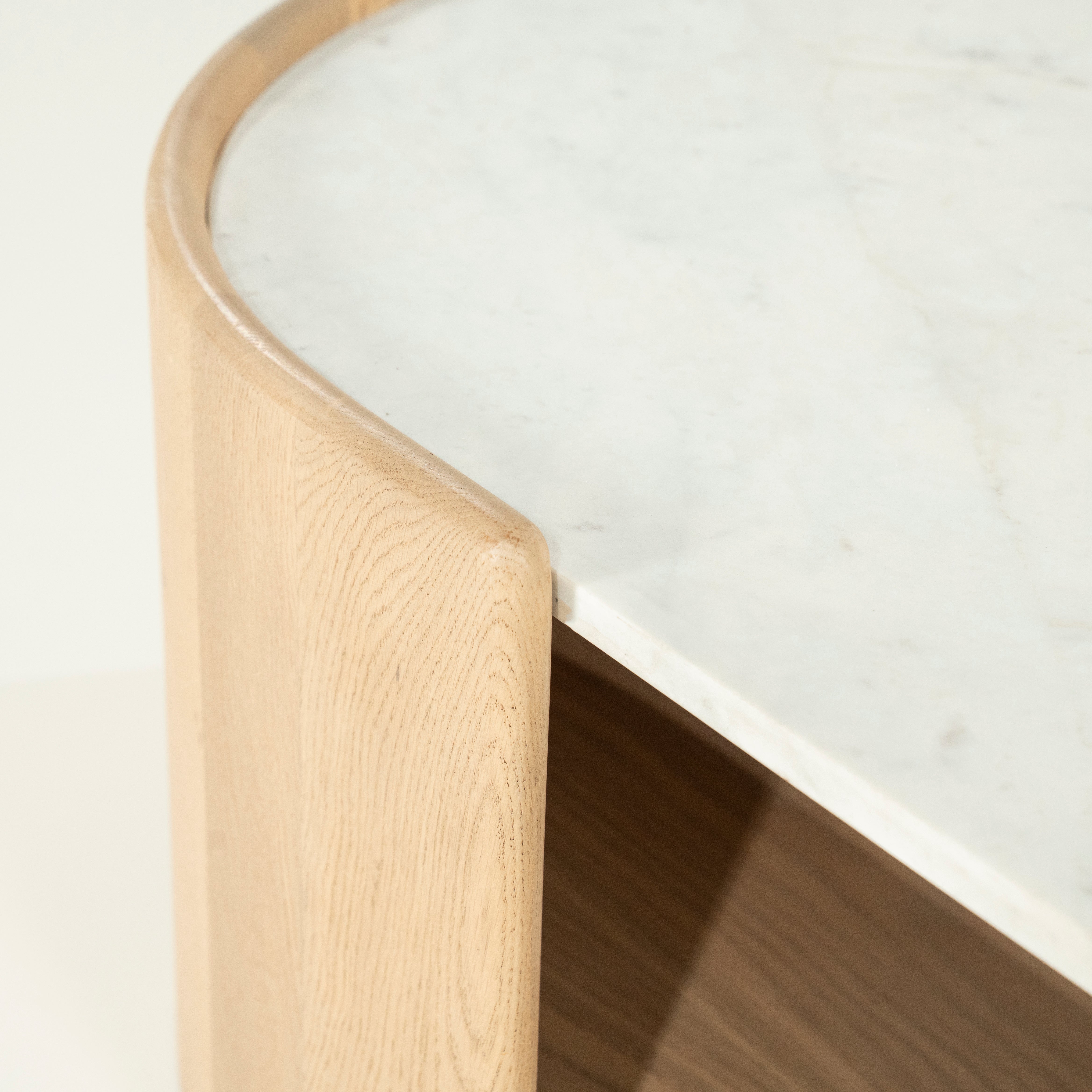 Konferenční stolek DON z dubového dřeva s mramorovou deskou