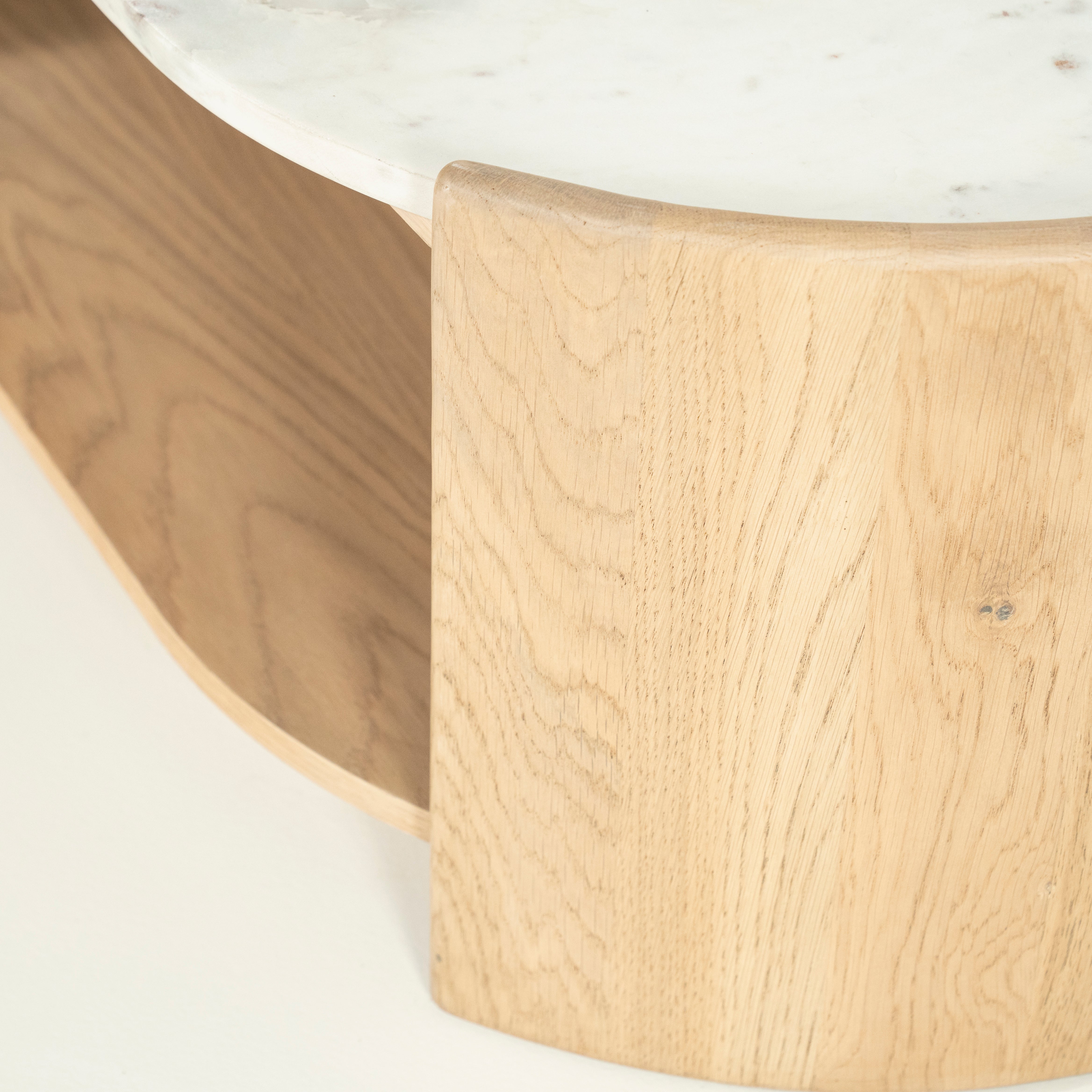 Konferenční stolek DON z dubového dřeva s mramorovou deskou