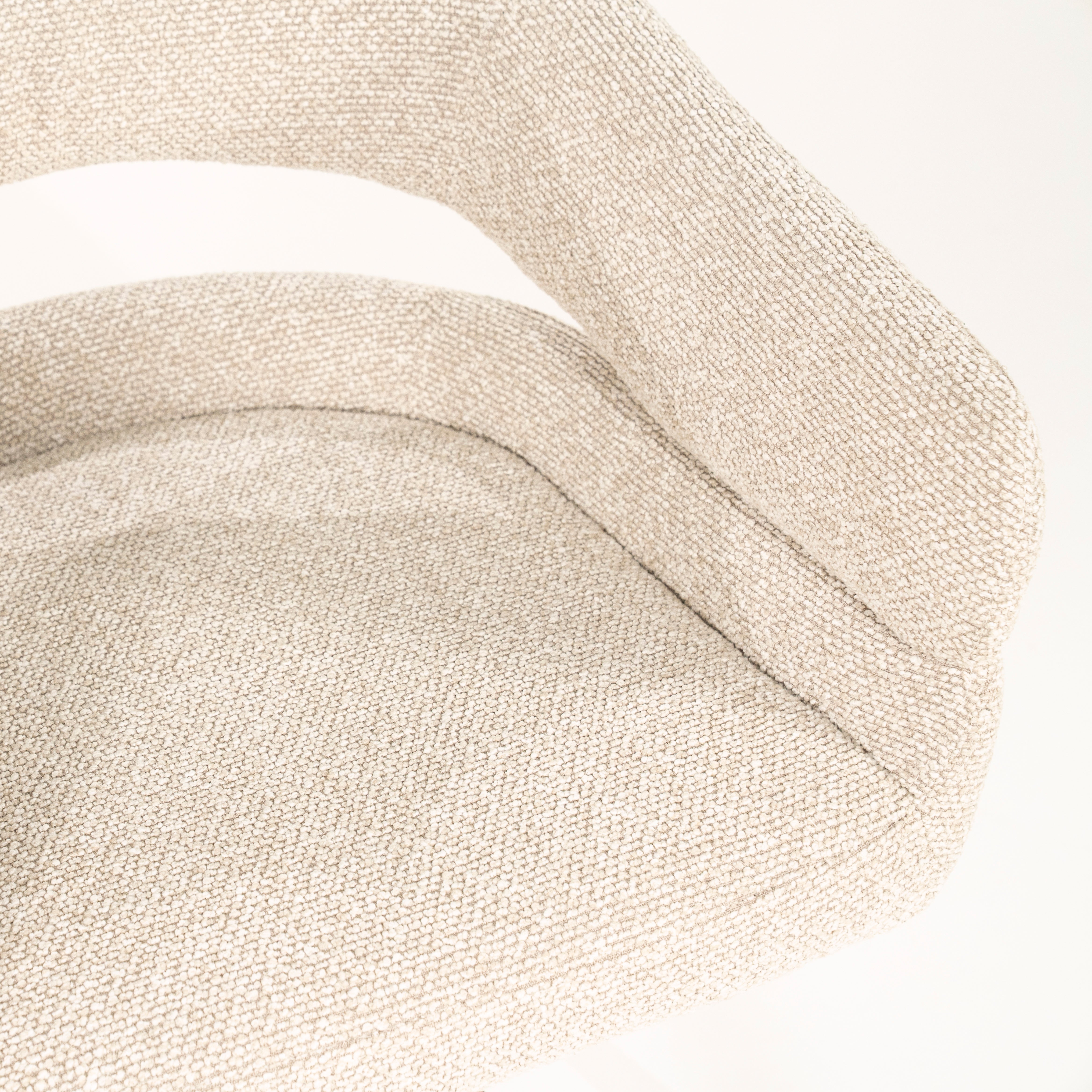 Otáčecí křeslo HAILEY béžové s tmavě hnědou základnou