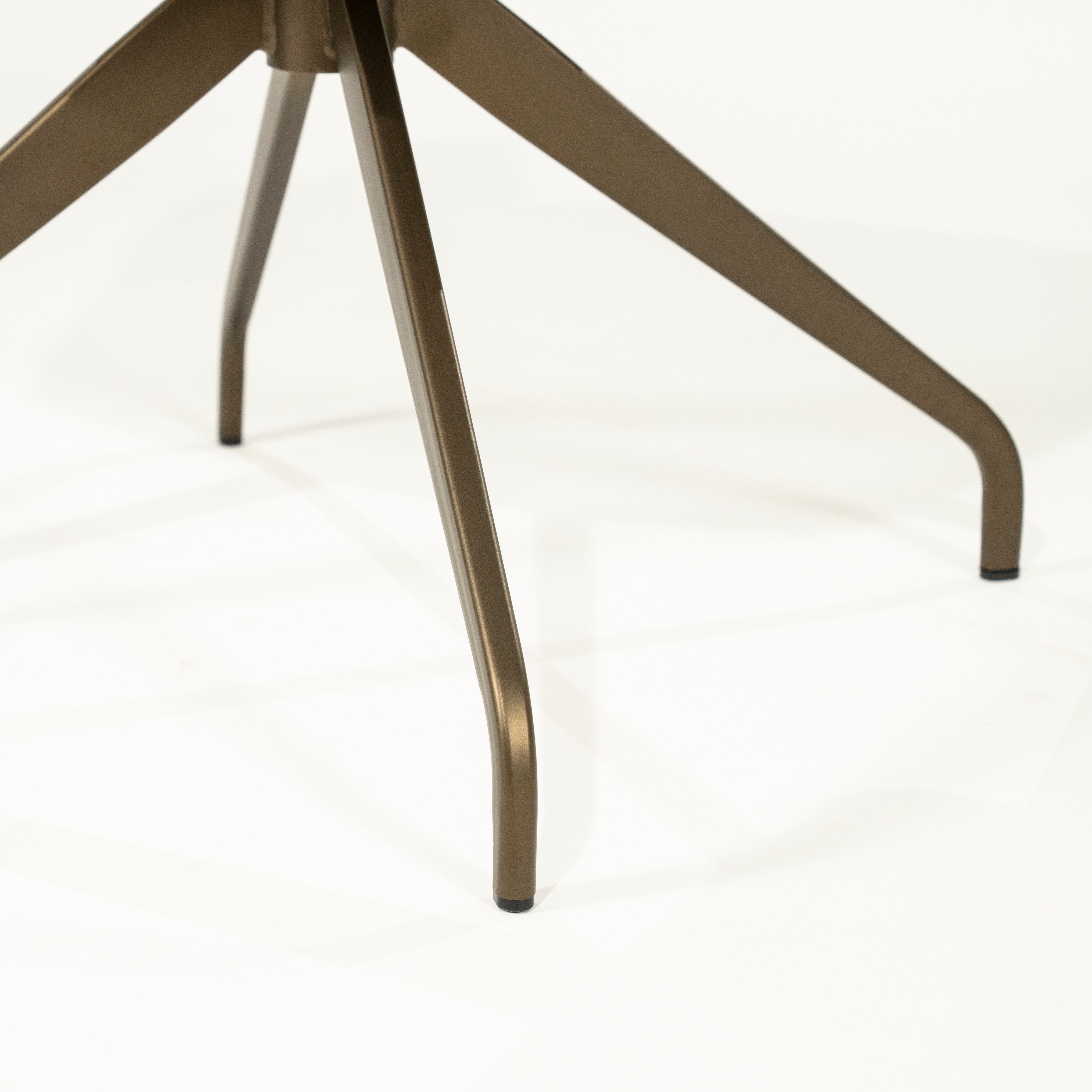 Krzesło obrotowe HUGO beżowy z ciemnobrązową podstawą