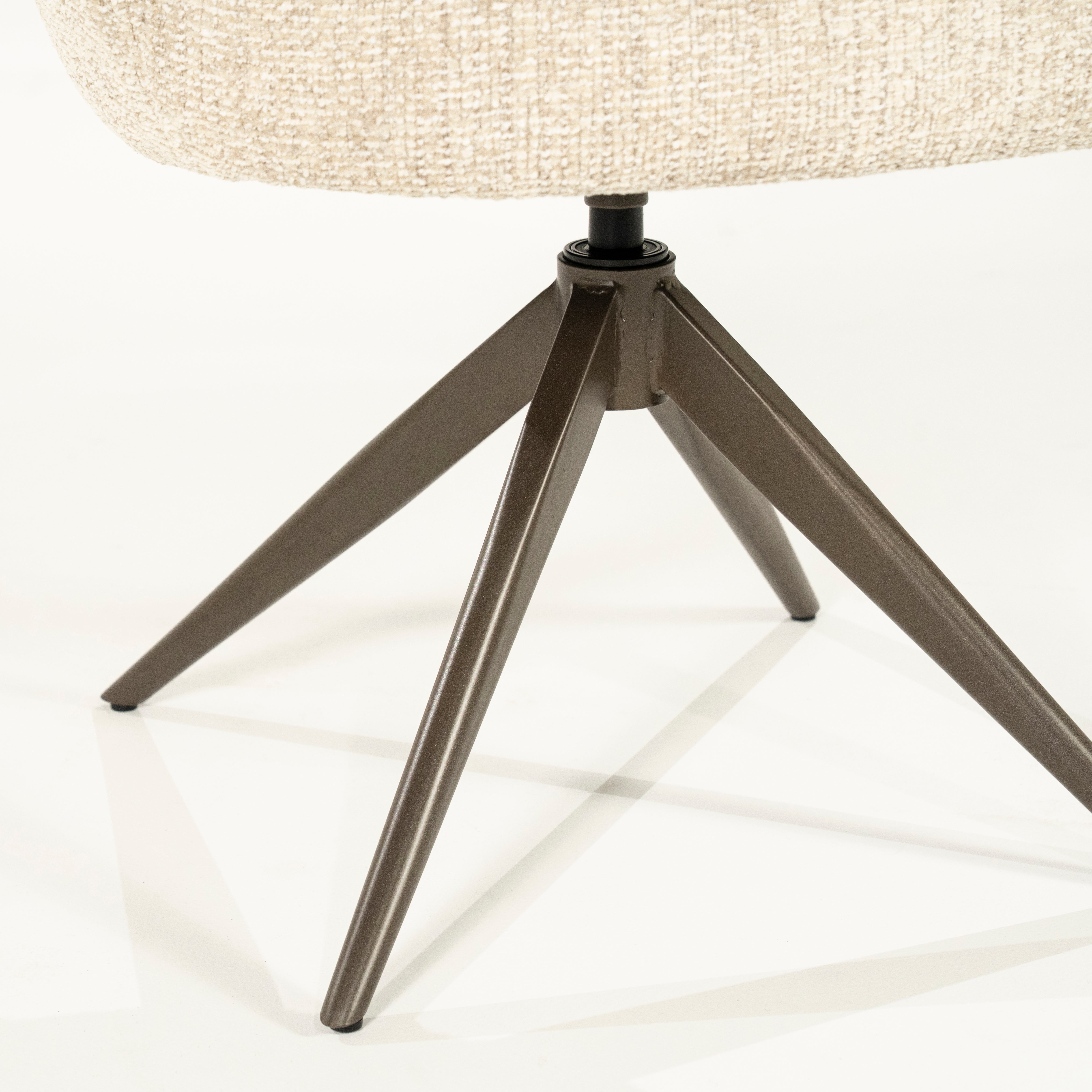 Krzesło obrotowe ALISSA beżowy z ciemnobrązową podstawą