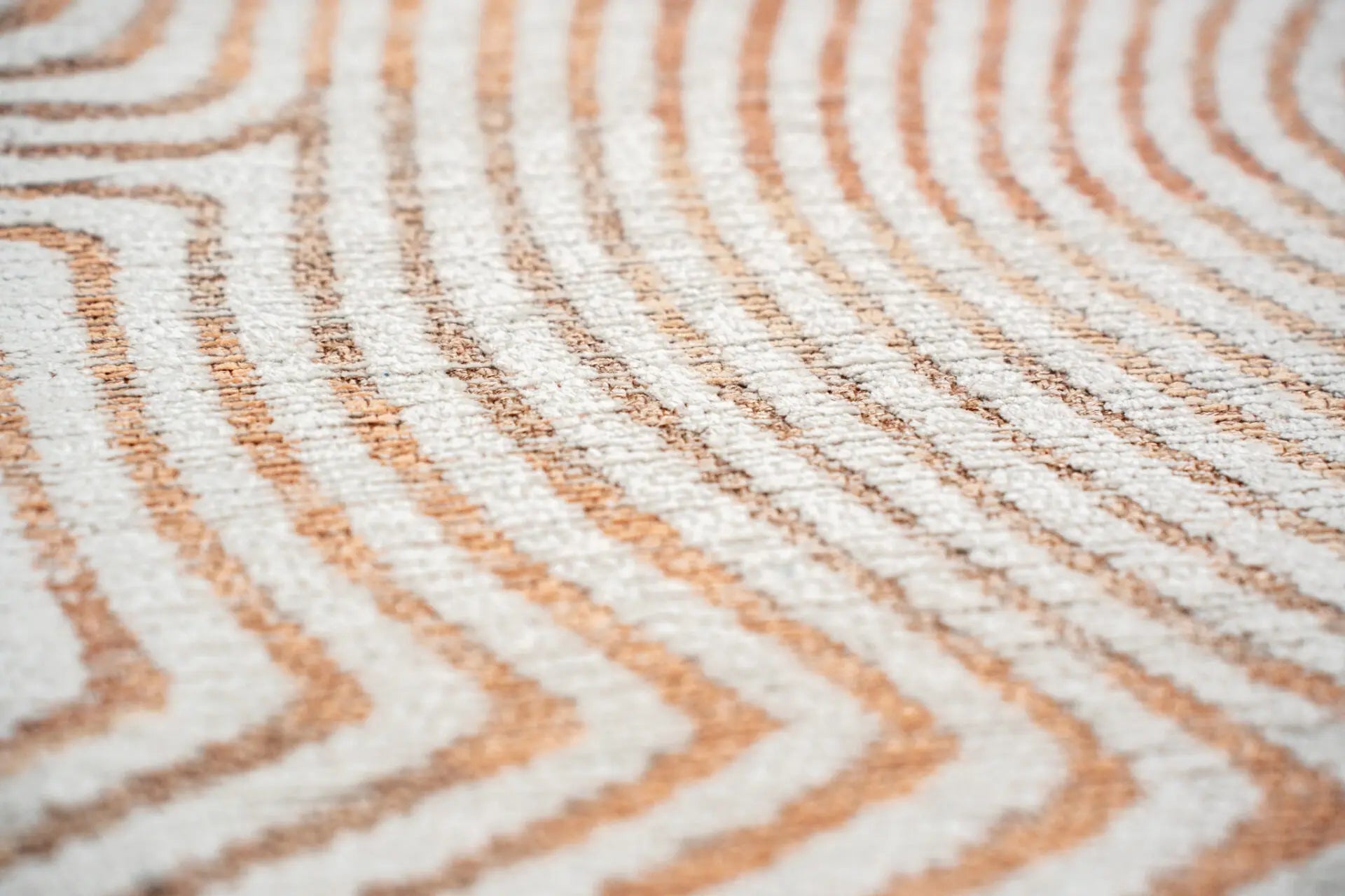 Oválný koberec CORAL INDIAN SAND oranžový s béžovou