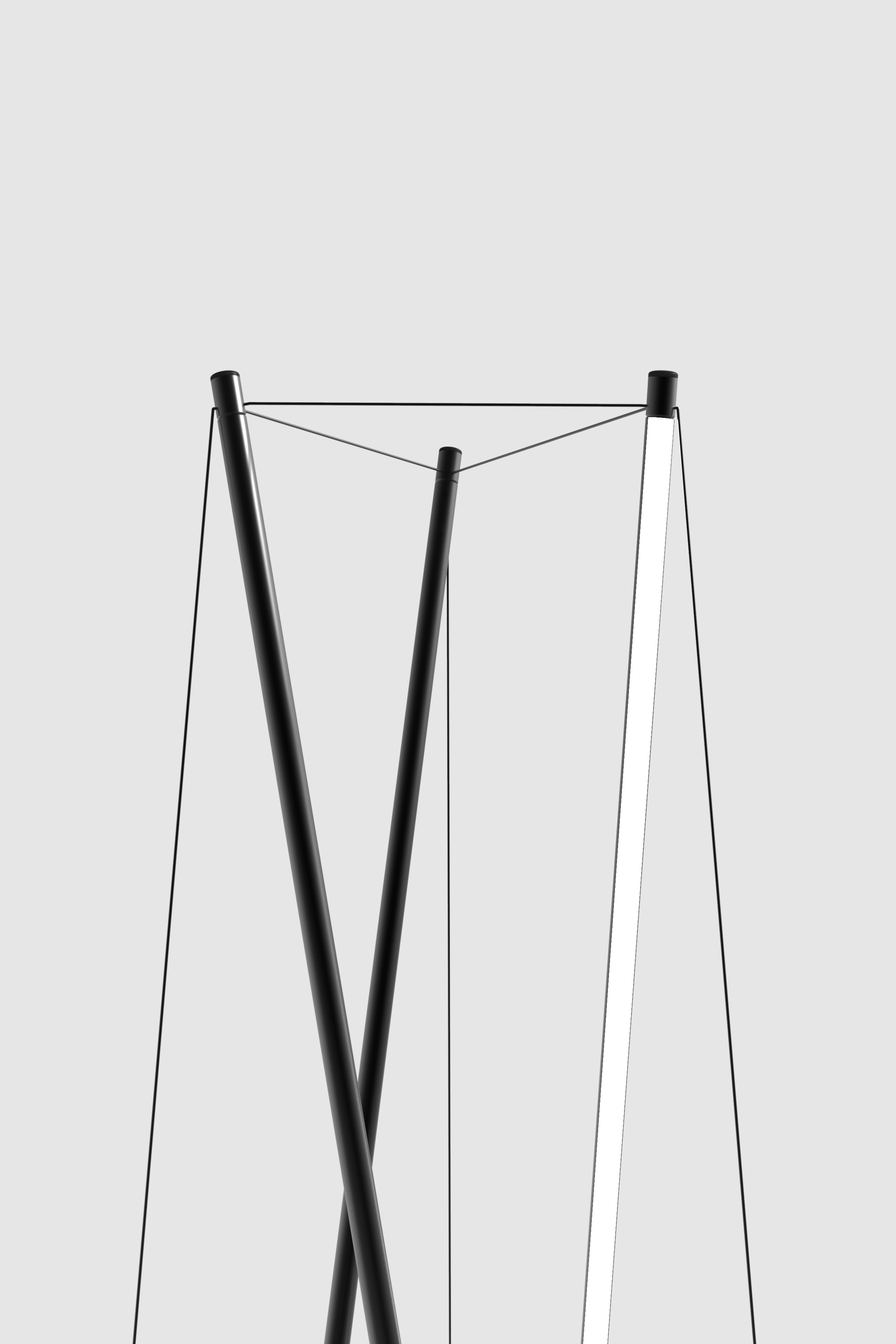 Podlahová lampa TENSO černá
