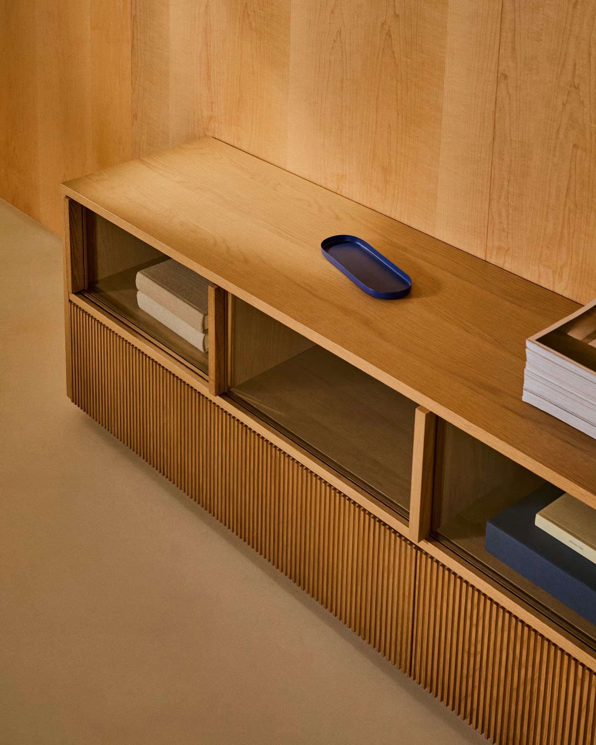 HELVINE oak veneer TV cabinet with two drawers