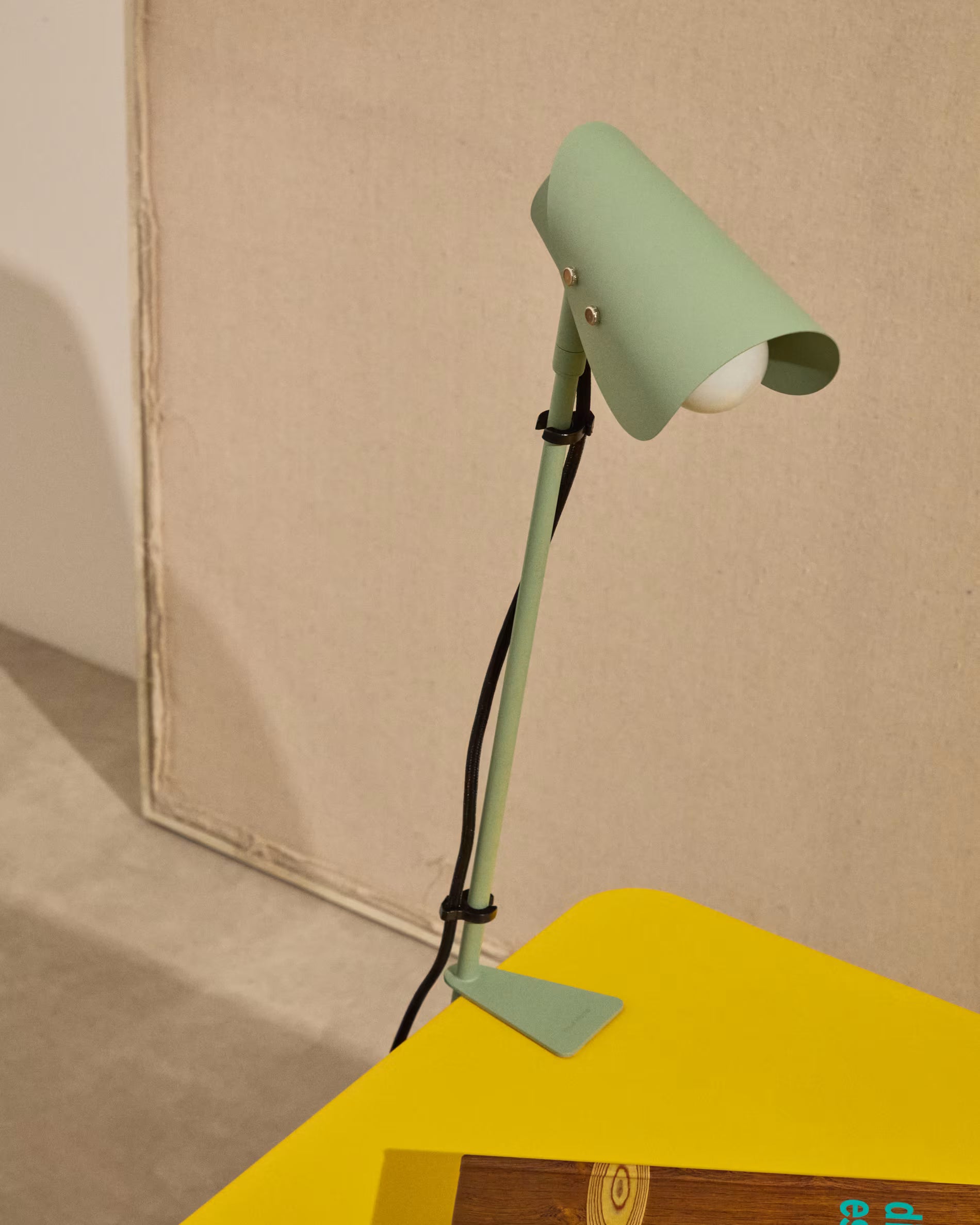 Desk lamp with clip JULA green
