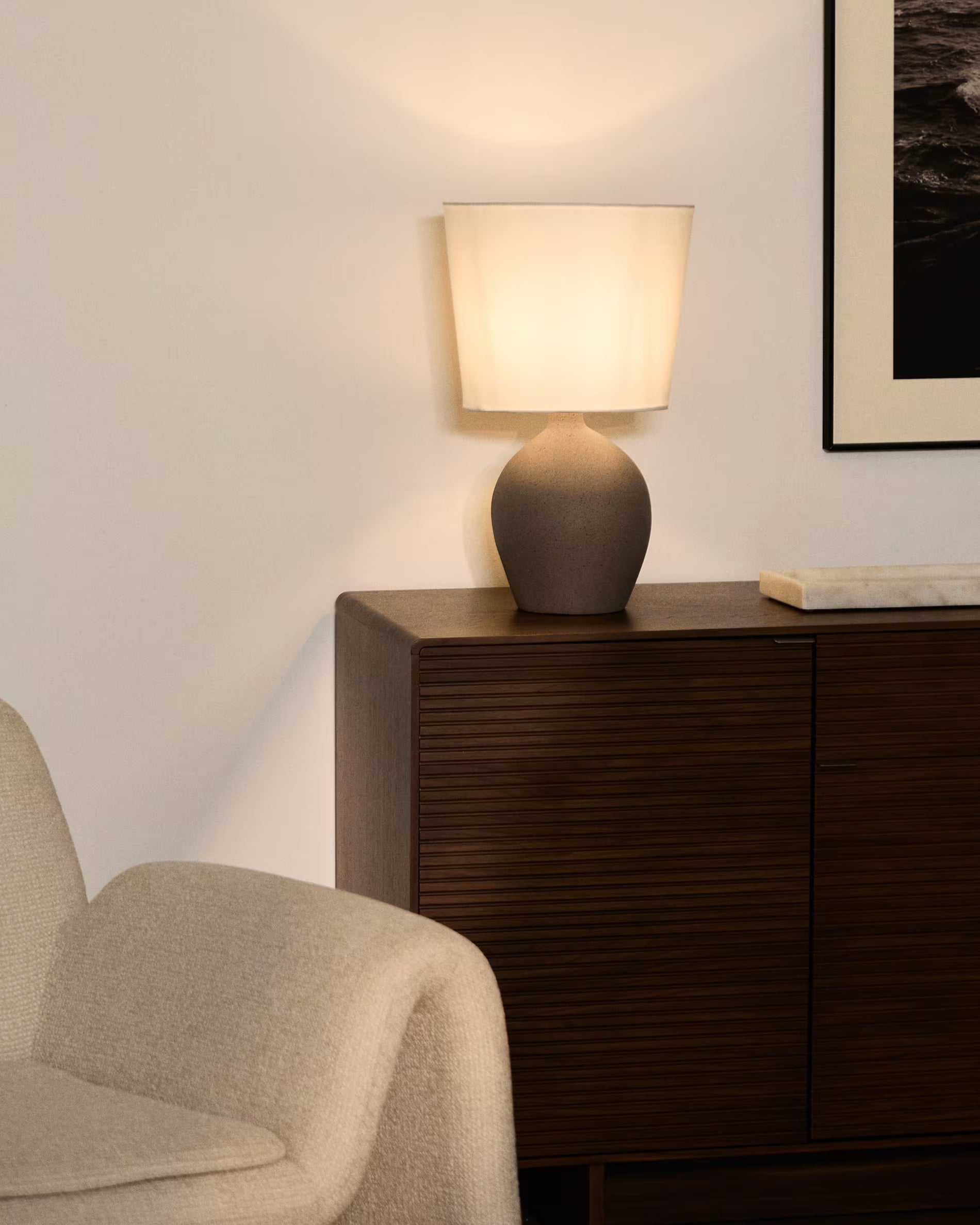 Stolní lampa VIONA světle šedá s bavlněným stínidlem