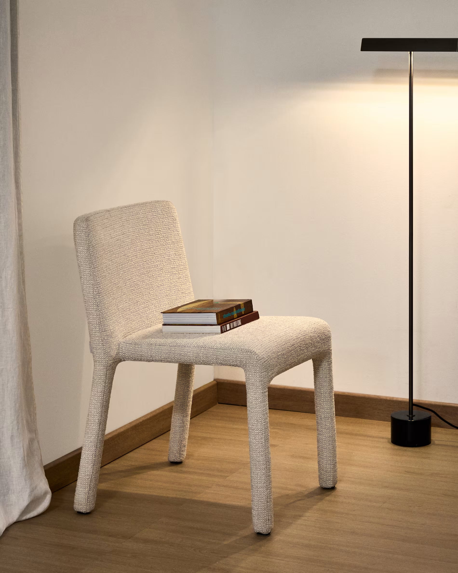 Krzesło LORIA beżowy szenil