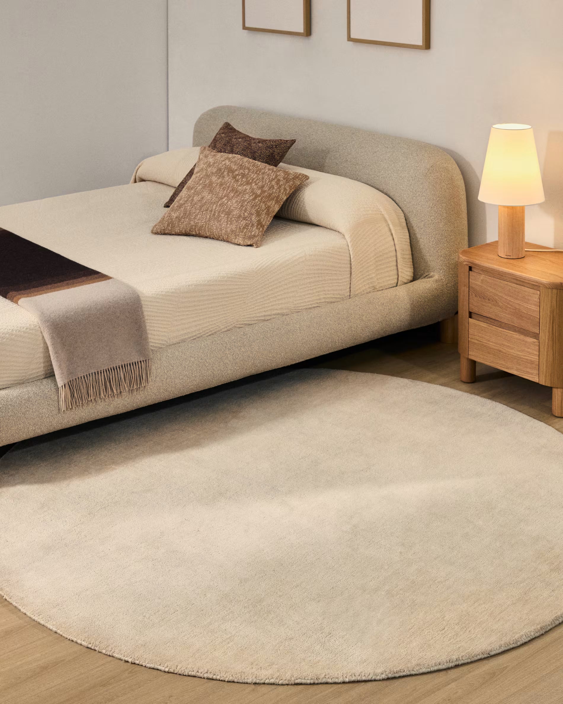 Kulatý koberec EMPURIES béžový