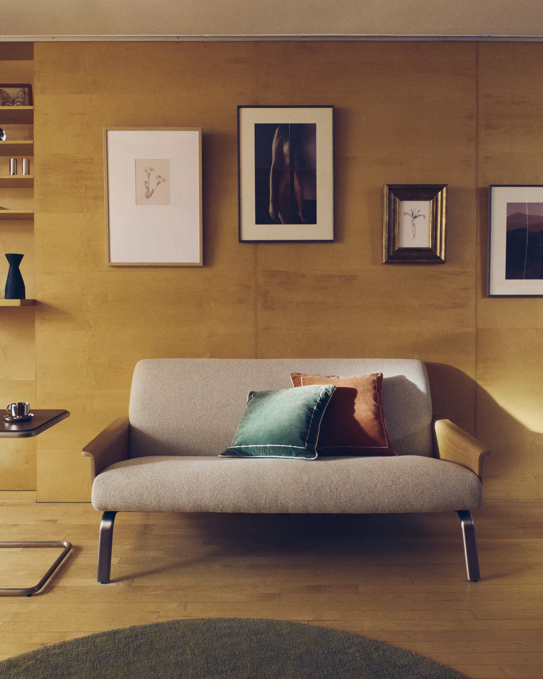 2-seater Sofa AMSEN beige with oak plywood and steel base