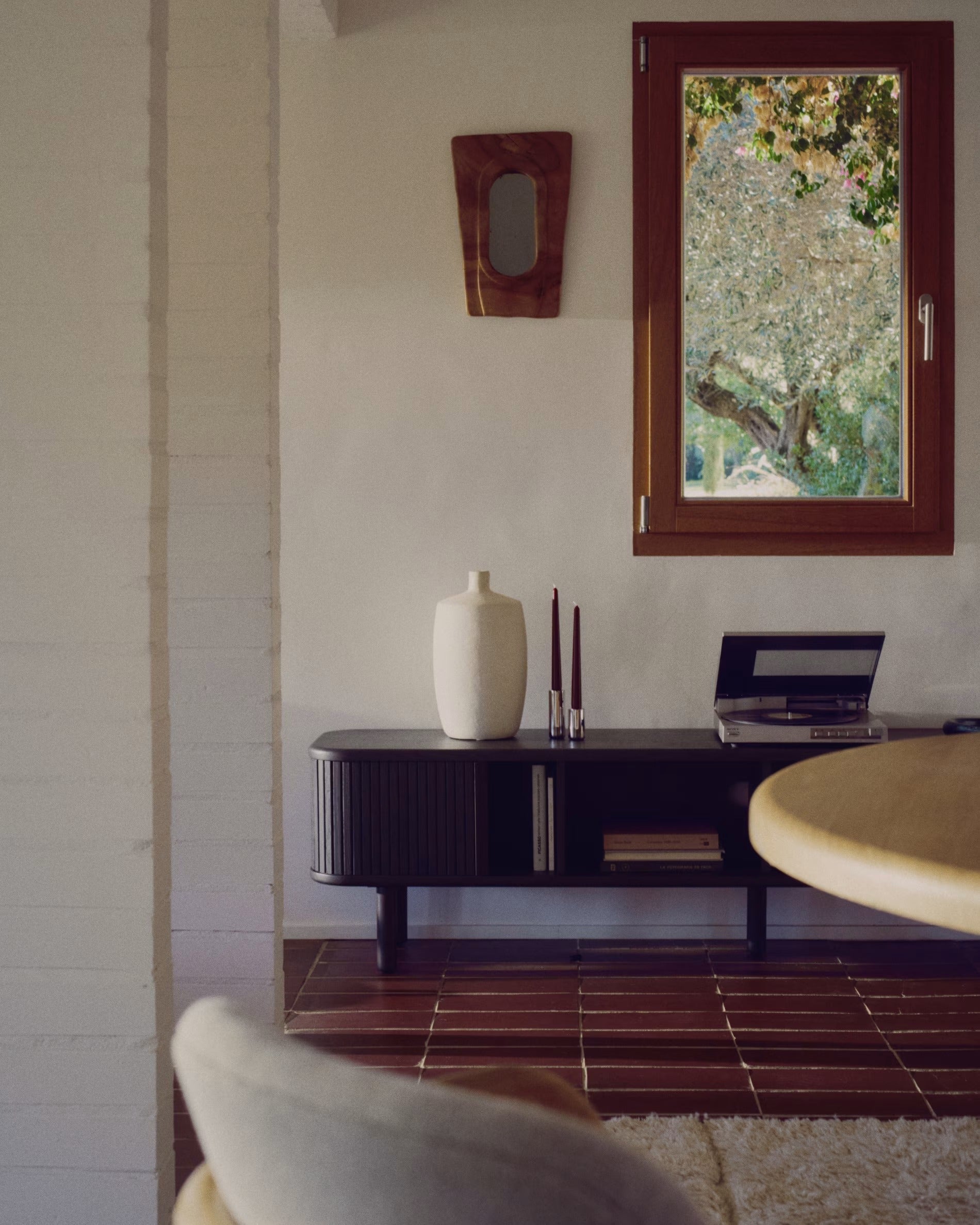 Televizní stolek MAILEN tmavá jasanová dýha