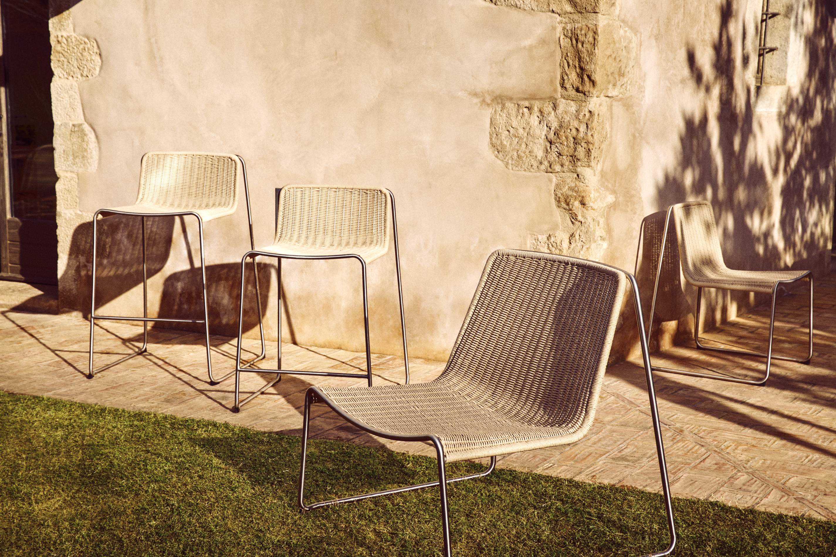 TAVARI Beige Garden Chair with Steel Base