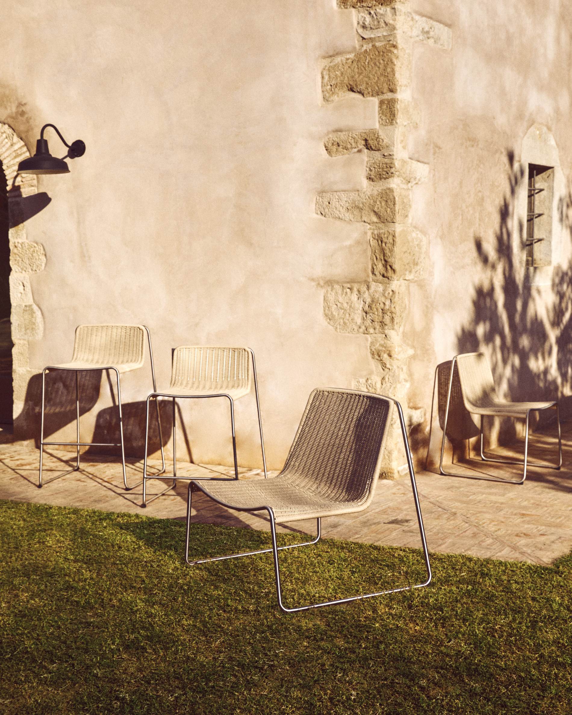 TAVARI Beige Garden Chair with Steel Base