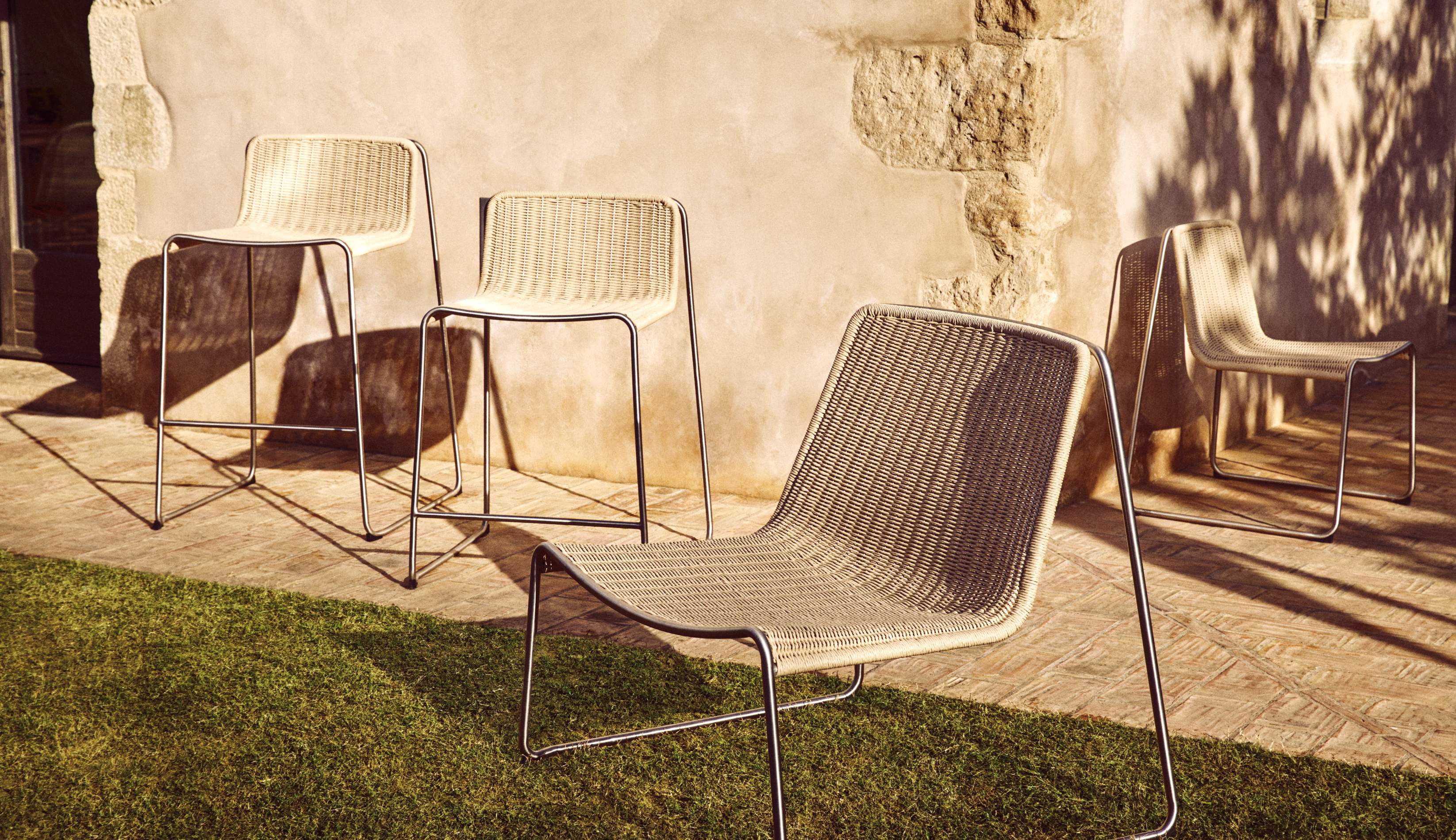 TAVARI Beige Garden Chair with Steel Base
