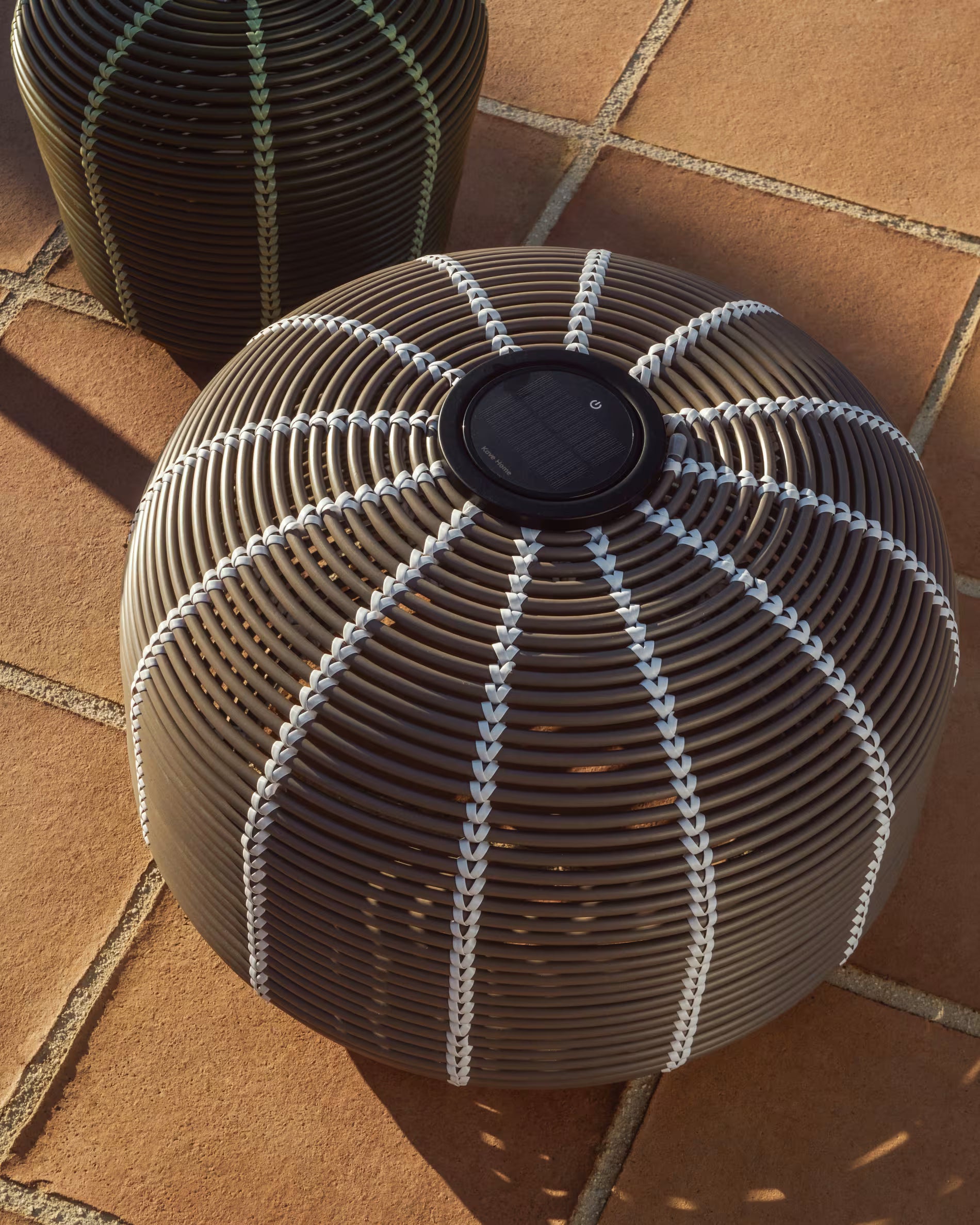 Solární zahradní lampa GAROINA taupe syntetický ratan