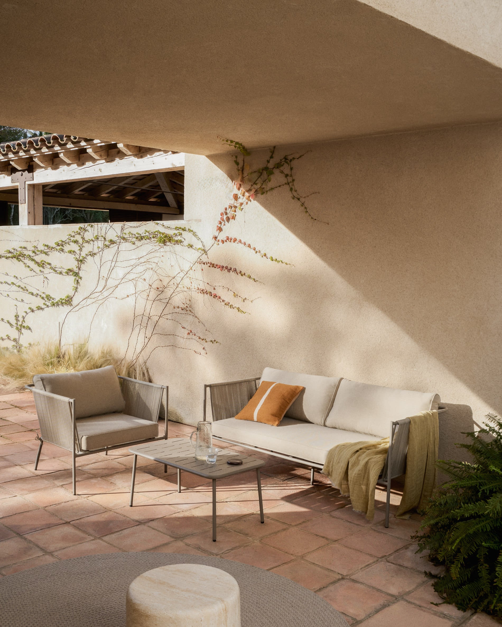 Zahradní stůl ZIVIA taupe