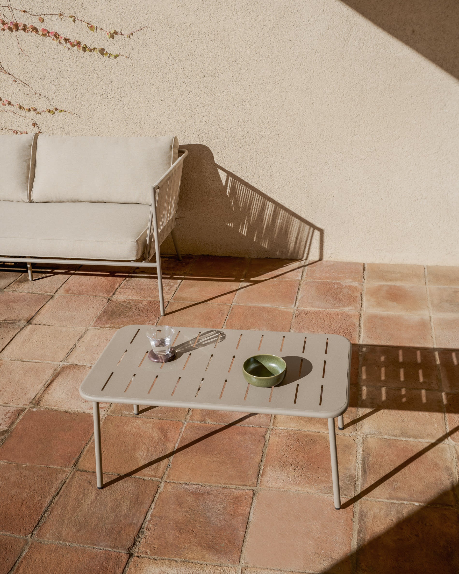 Zahradní stůl ZIVIA taupe