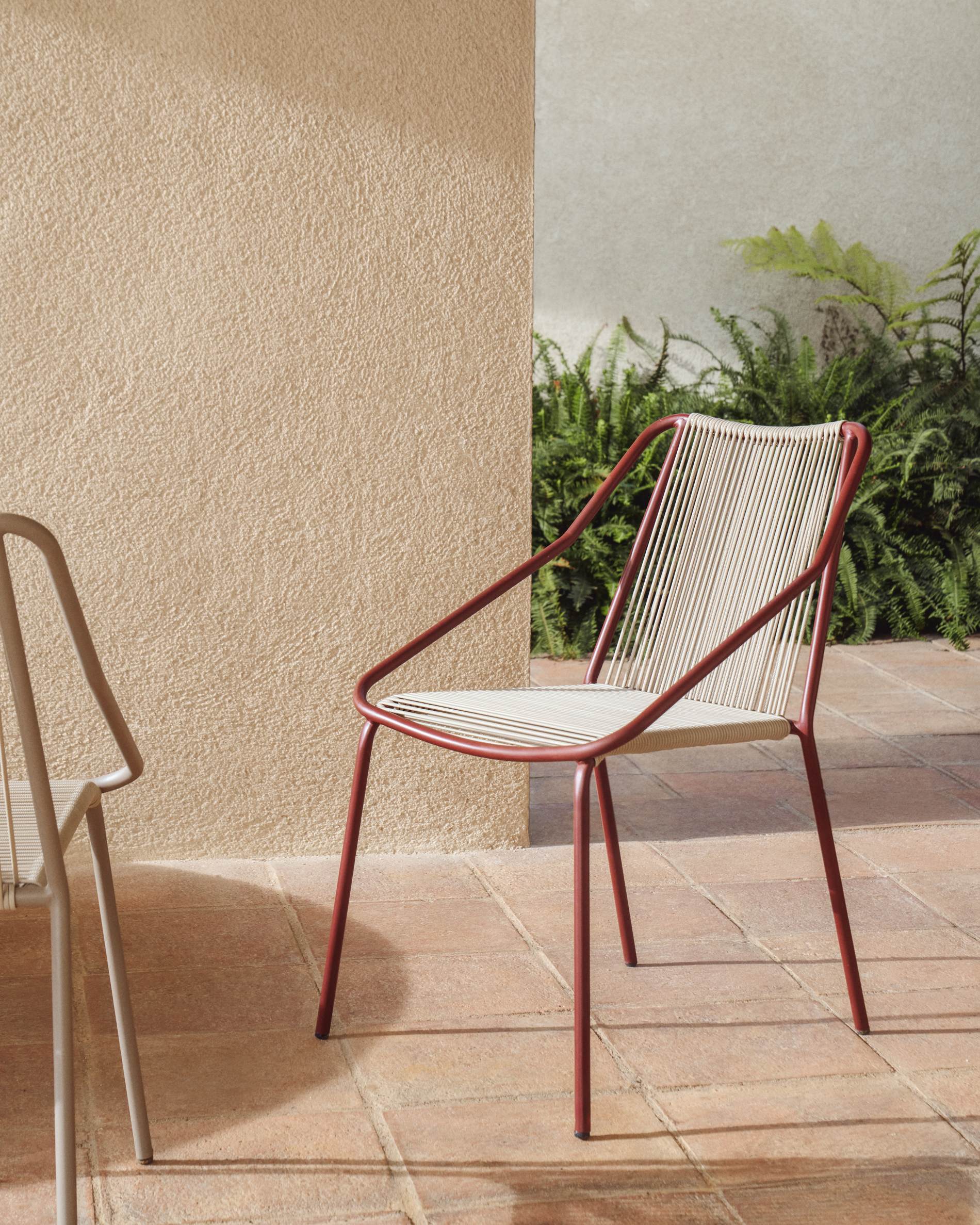 ZIVIA Ecru Garden Chair with Burgundy Base